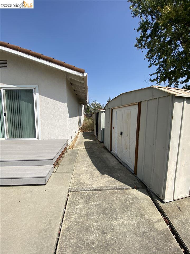 Detail Gallery Image 16 of 16 For 235 Donegal Way, Martinez,  CA 94553 - 3 Beds | 2 Baths