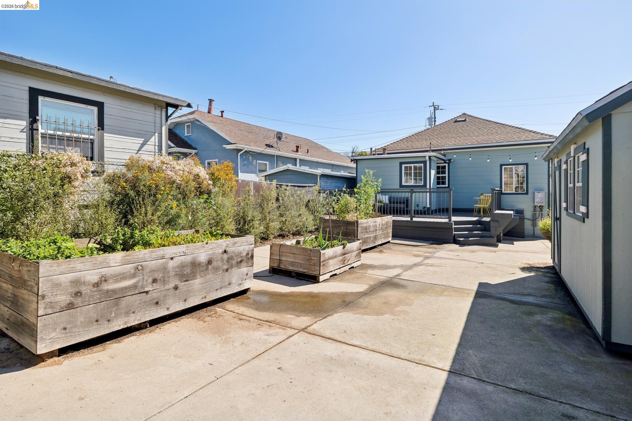 Detail Gallery Image 34 of 60 For 2161 48th Ave, Oakland,  CA 94601 - 2 Beds | 2/1 Baths
