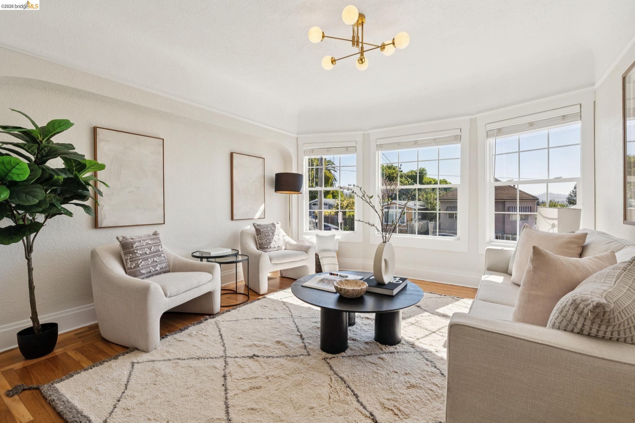 Detail Gallery Image 5 of 60 For 2161 48th Ave, Oakland,  CA 94601 - 2 Beds | 2/1 Baths