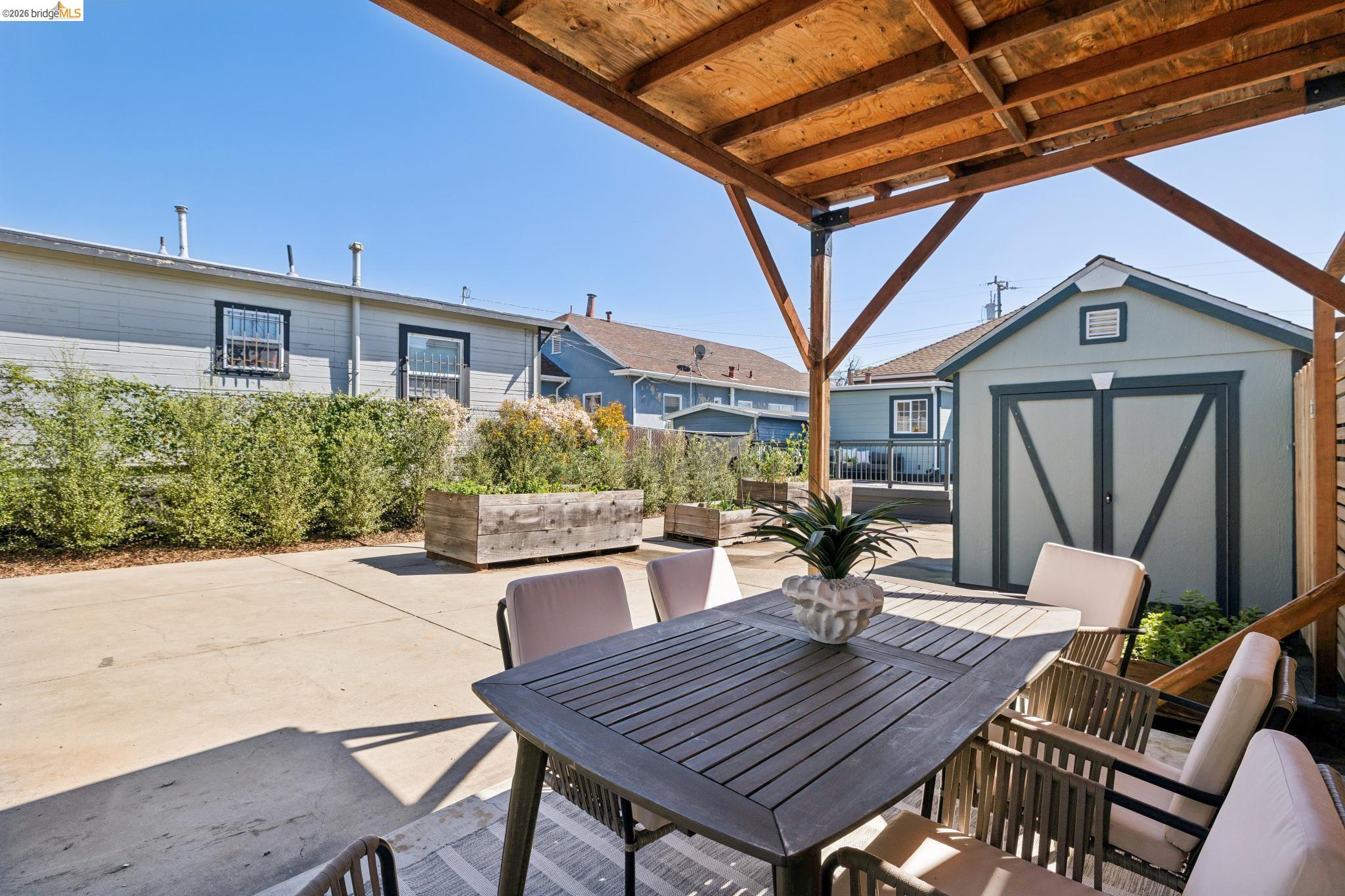 Detail Gallery Image 46 of 60 For 2161 48th Ave, Oakland,  CA 94601 - 2 Beds | 2/1 Baths