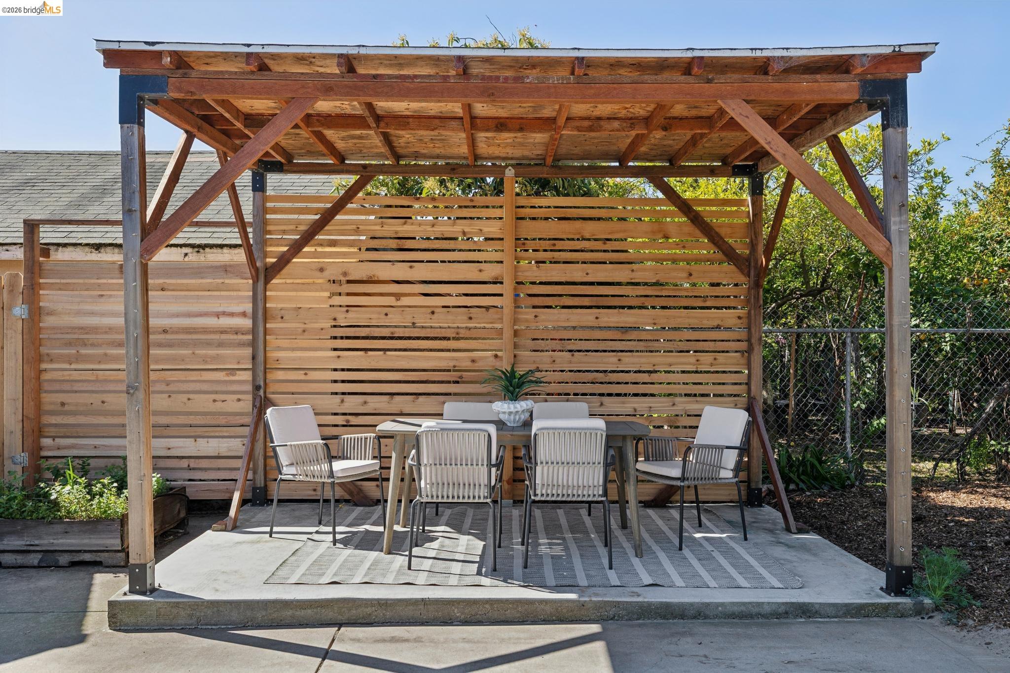 Detail Gallery Image 50 of 60 For 2161 48th Ave, Oakland,  CA 94601 - 2 Beds | 2/1 Baths