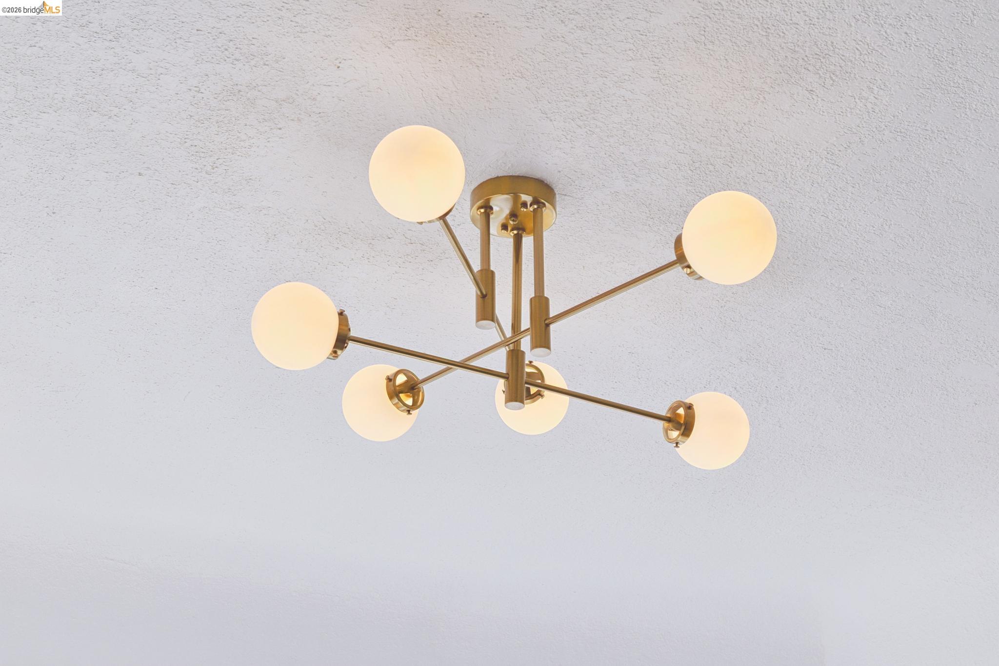 Detail Gallery Image 7 of 60 For 2161 48th Ave, Oakland,  CA 94601 - 2 Beds | 2/1 Baths