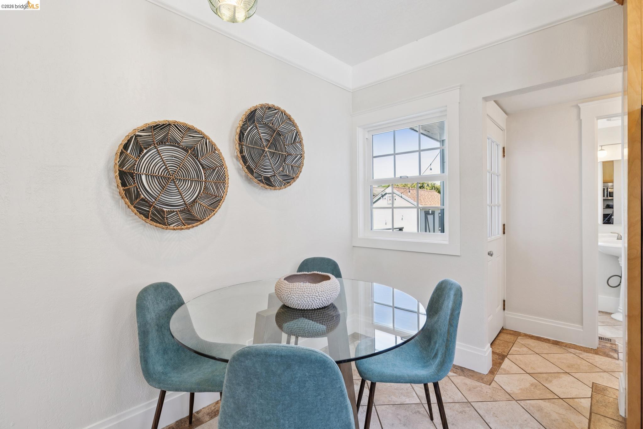 Detail Gallery Image 10 of 60 For 2161 48th Ave, Oakland,  CA 94601 - 2 Beds | 2/1 Baths