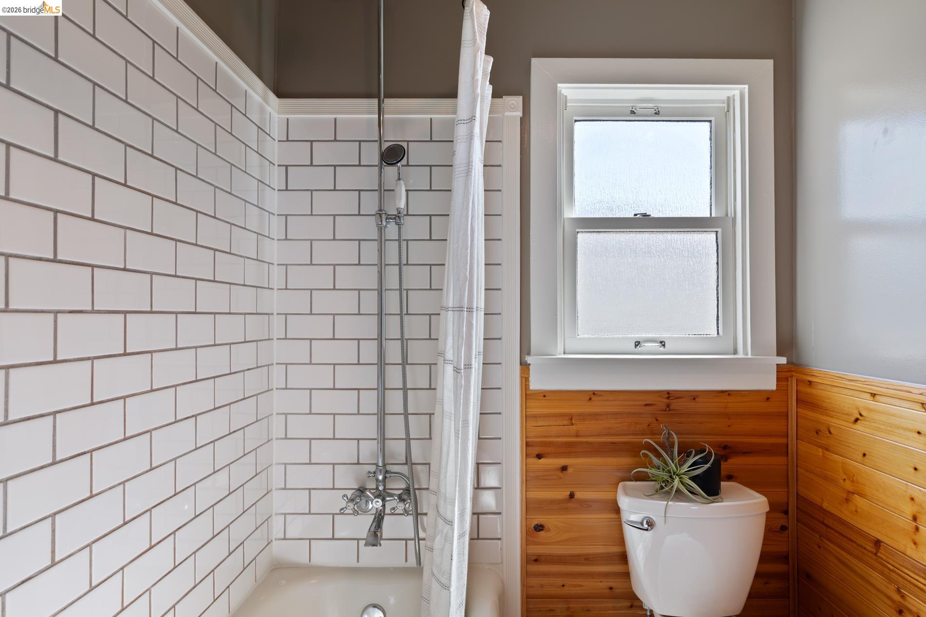 Detail Gallery Image 18 of 38 For 812 E 19th St, Oakland,  CA 94606 - 1 Beds | 1 Baths