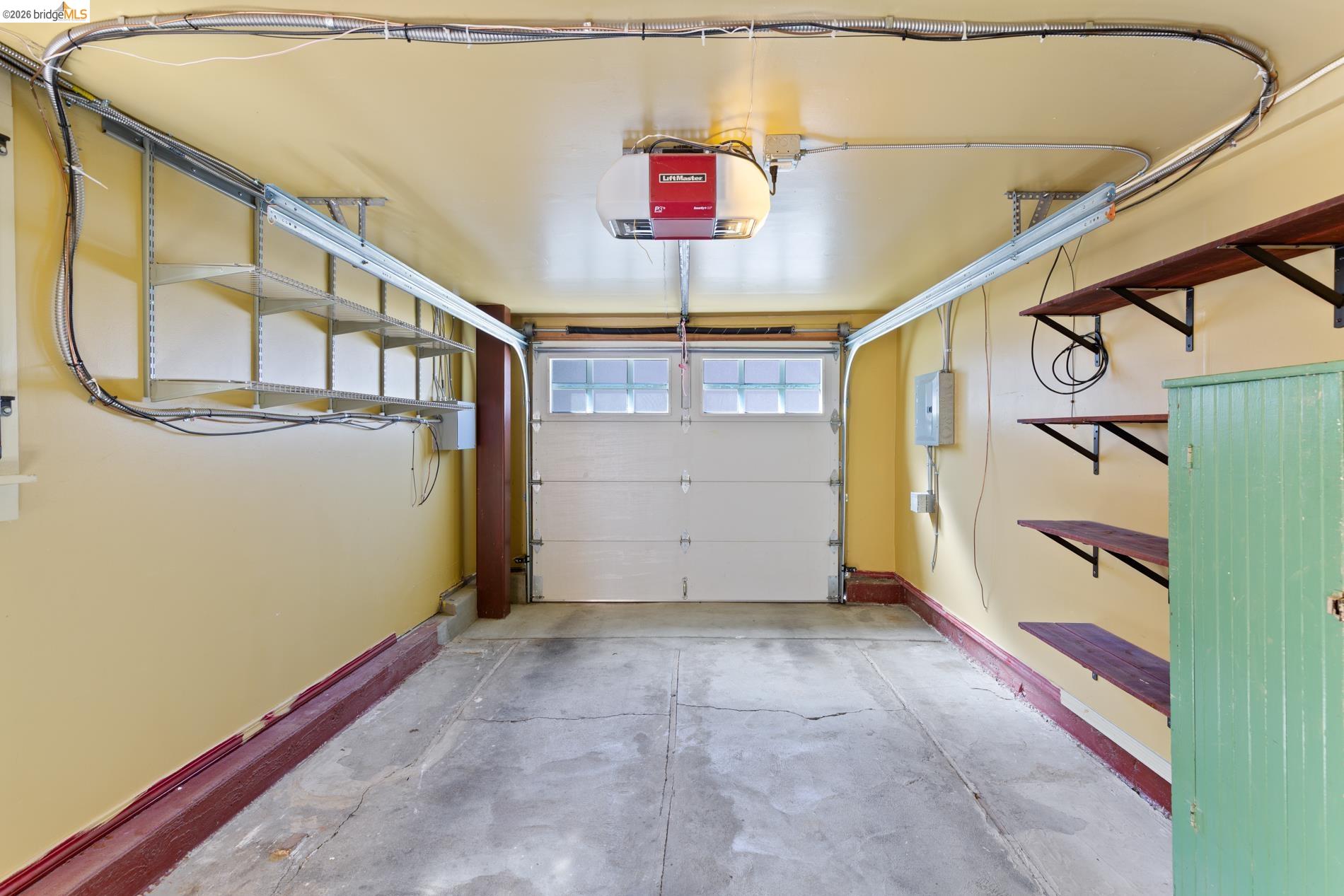 Detail Gallery Image 25 of 38 For 812 E 19th St, Oakland,  CA 94606 - 1 Beds | 1 Baths