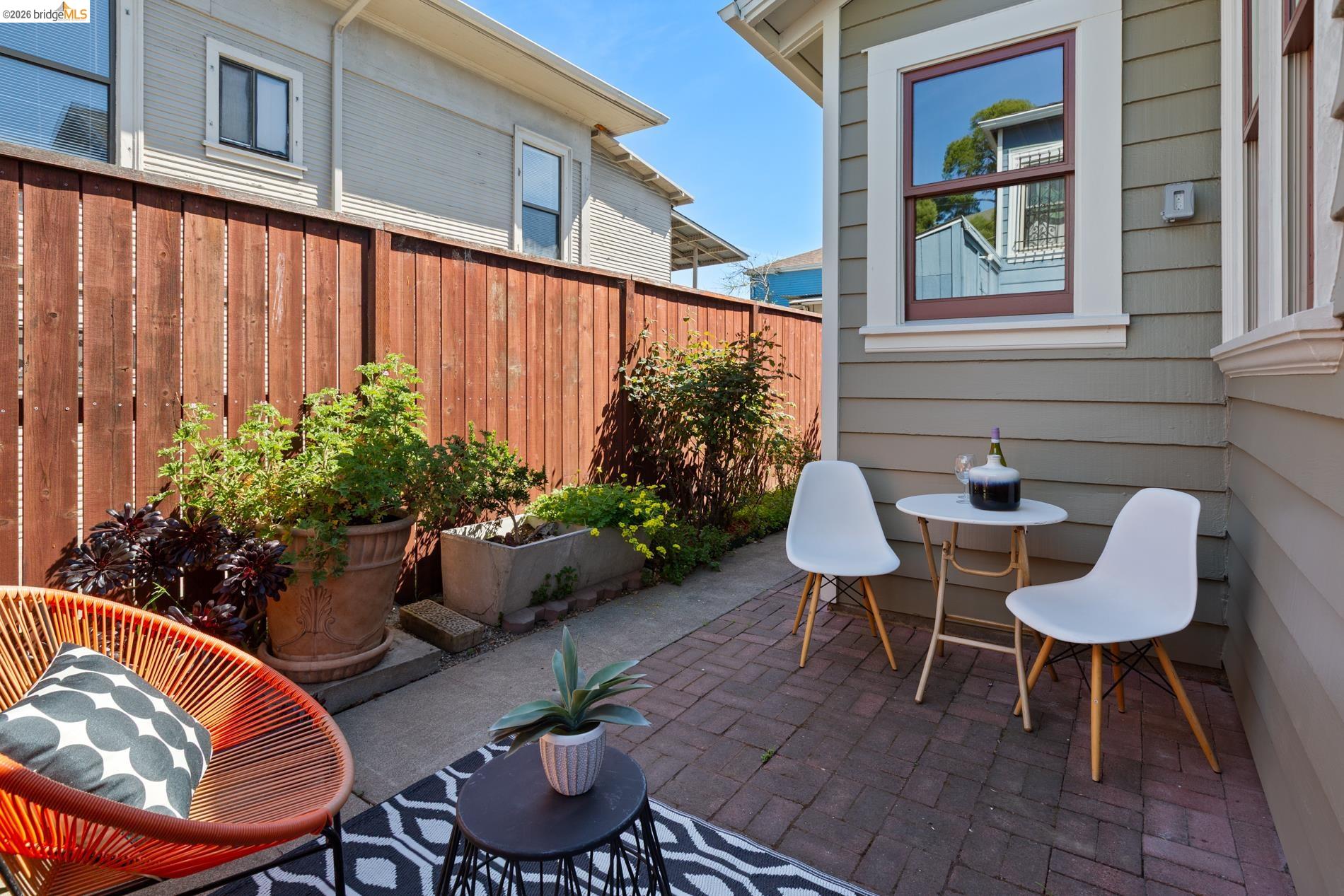 Detail Gallery Image 31 of 38 For 812 E 19th St, Oakland,  CA 94606 - 1 Beds | 1 Baths