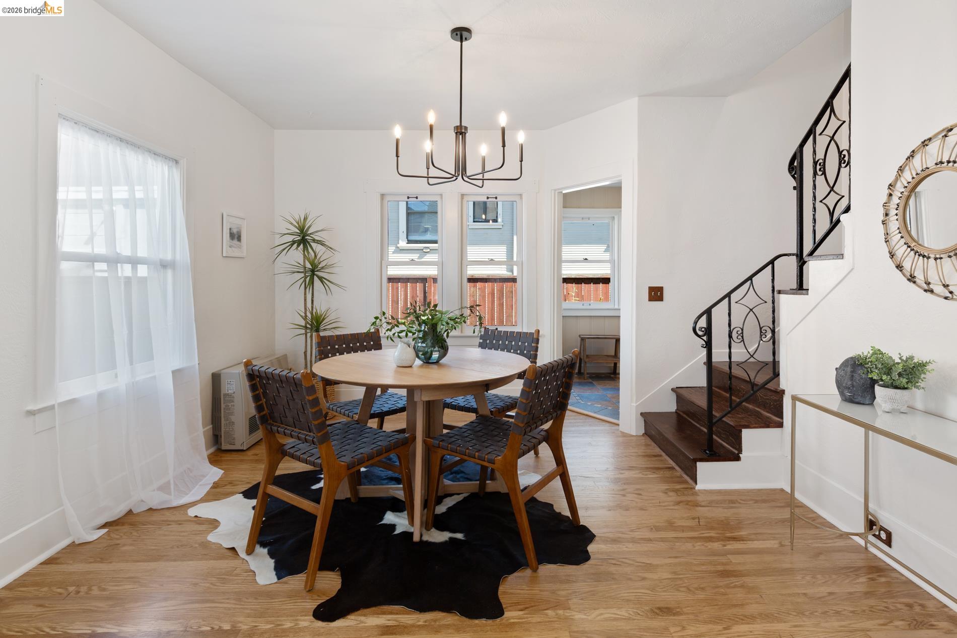 Detail Gallery Image 7 of 38 For 812 E 19th St, Oakland,  CA 94606 - 1 Beds | 1 Baths