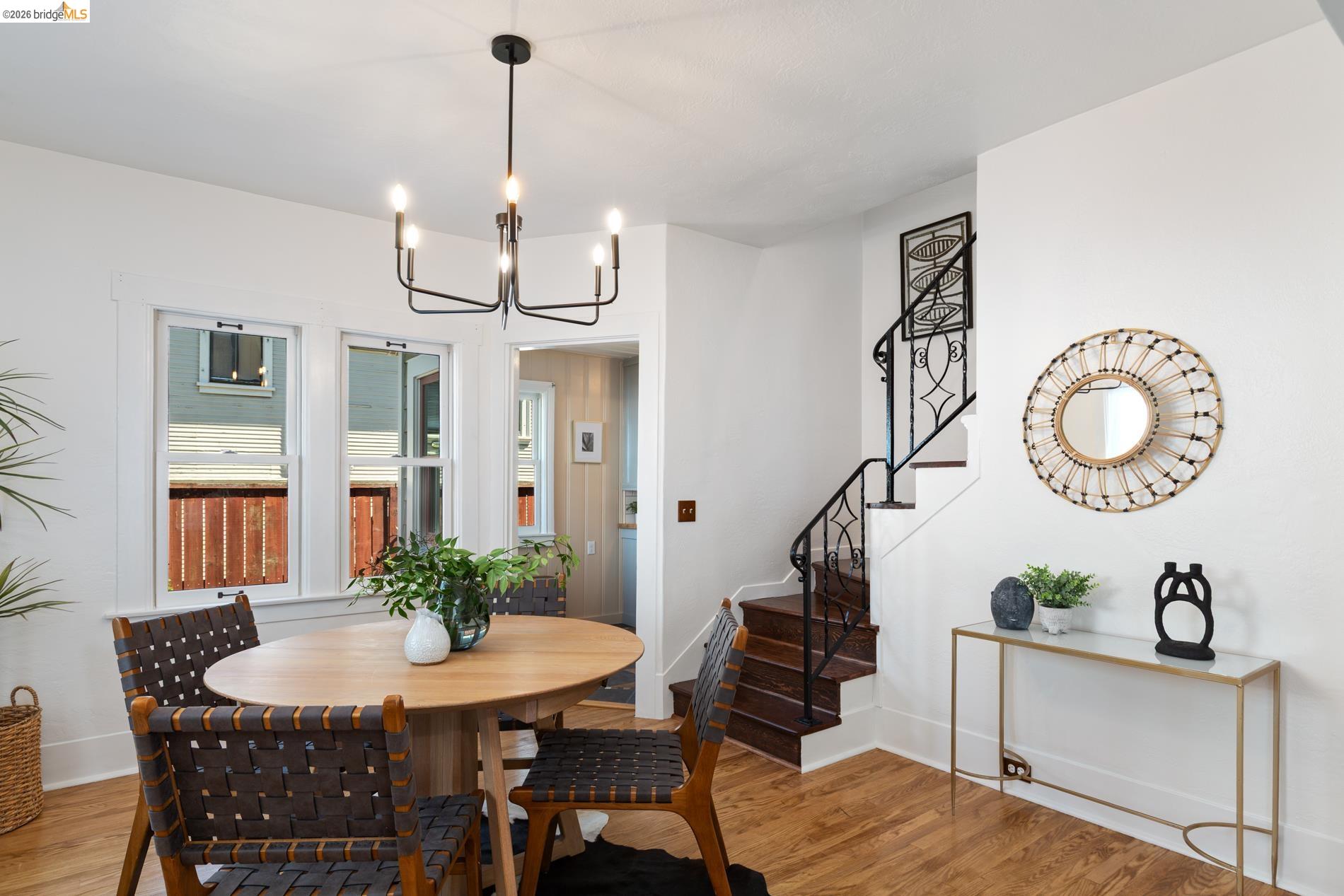 Detail Gallery Image 8 of 38 For 812 E 19th St, Oakland,  CA 94606 - 1 Beds | 1 Baths