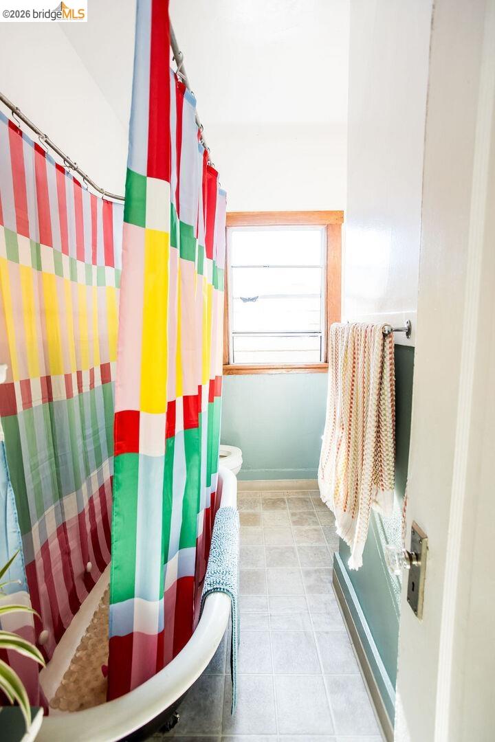 Detail Gallery Image 11 of 47 For 219 John St, Oakland,  CA 94611 - – Beds | – Baths