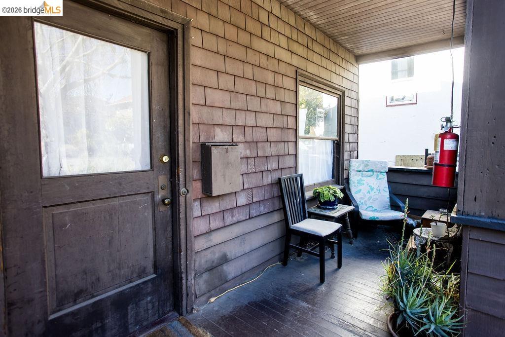 Detail Gallery Image 17 of 47 For 219 John St, Oakland,  CA 94611 - – Beds | – Baths