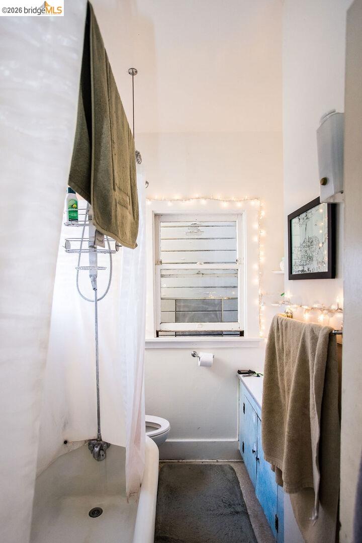 Detail Gallery Image 22 of 47 For 219 John St, Oakland,  CA 94611 - – Beds | – Baths