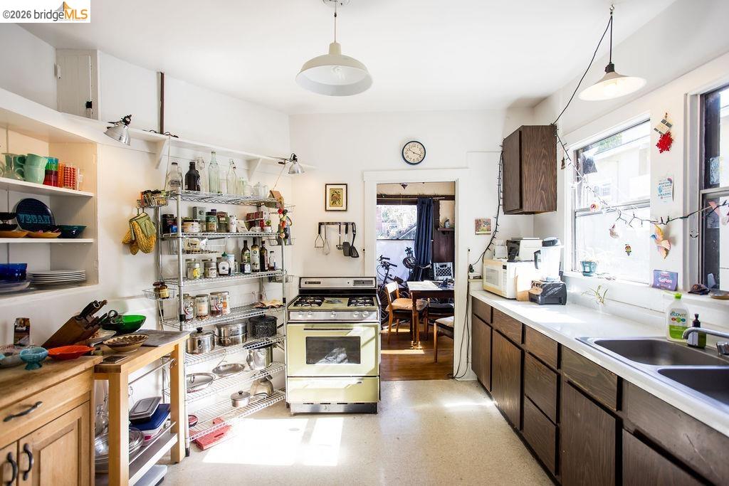 Detail Gallery Image 27 of 47 For 219 John St, Oakland,  CA 94611 - – Beds | – Baths