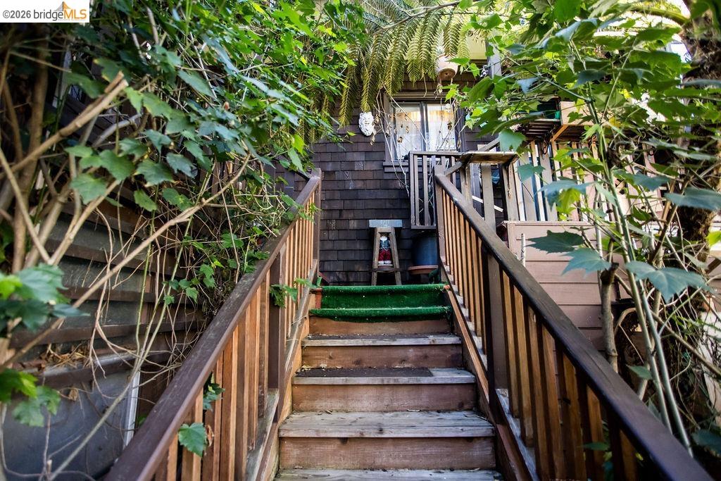 Detail Gallery Image 29 of 47 For 219 John St, Oakland,  CA 94611 - – Beds | – Baths