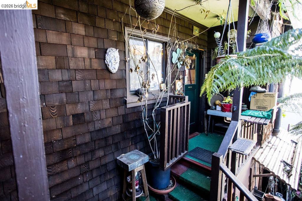 Detail Gallery Image 30 of 47 For 219 John St, Oakland,  CA 94611 - – Beds | – Baths