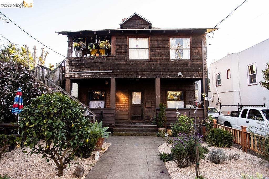 Detail Gallery Image 4 of 47 For 219 John St, Oakland,  CA 94611 - – Beds | – Baths