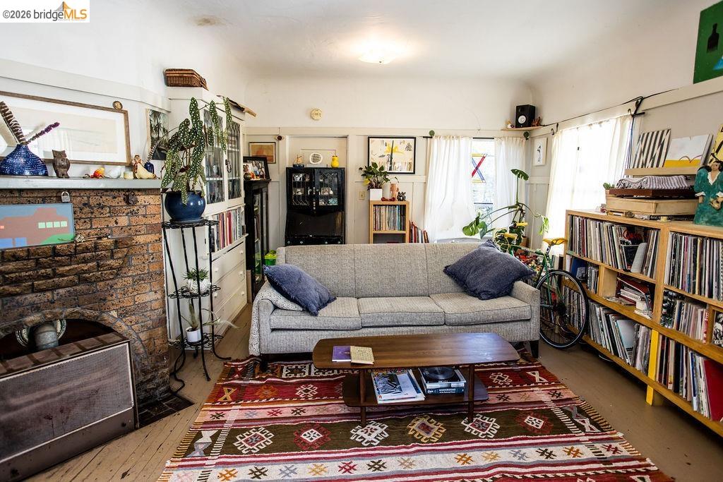 Detail Gallery Image 7 of 47 For 219 John St, Oakland,  CA 94611 - – Beds | – Baths