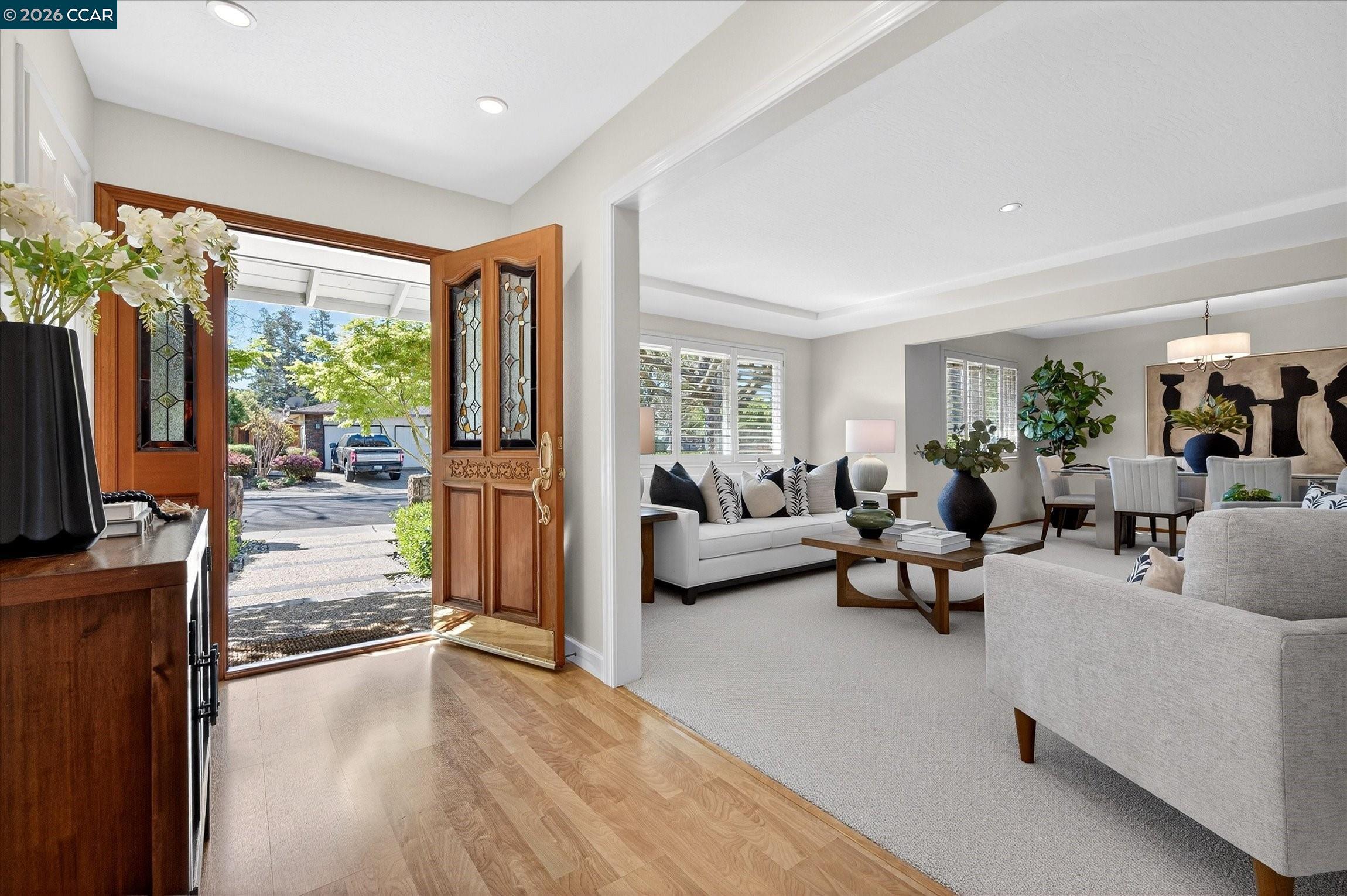 Detail Gallery Image 2 of 31 For 2304 Belford Dr, Walnut Creek,  CA 94598 - 3 Beds | 2/1 Baths