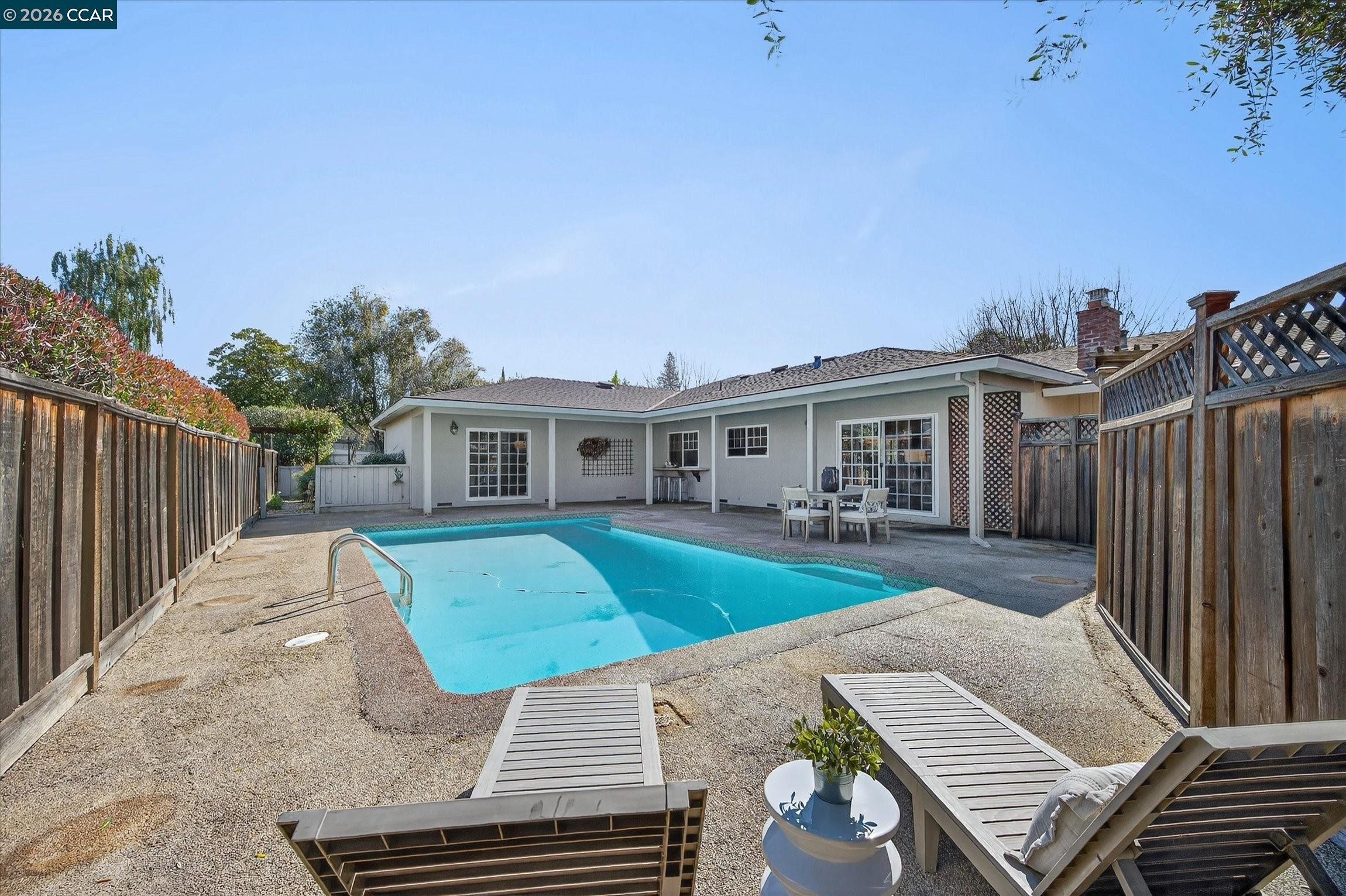 Detail Gallery Image 25 of 31 For 2304 Belford Dr, Walnut Creek,  CA 94598 - 3 Beds | 2/1 Baths