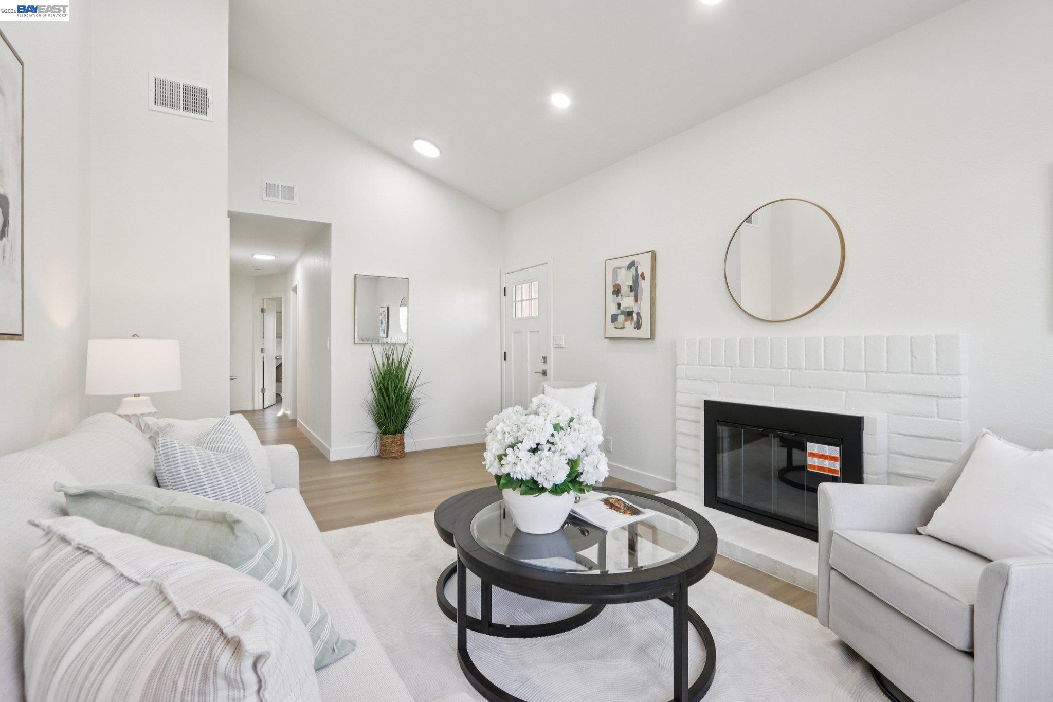 Detail Gallery Image 3 of 26 For 3168 Courthouse Drive, Union City,  CA 94587 - 3 Beds | 2 Baths