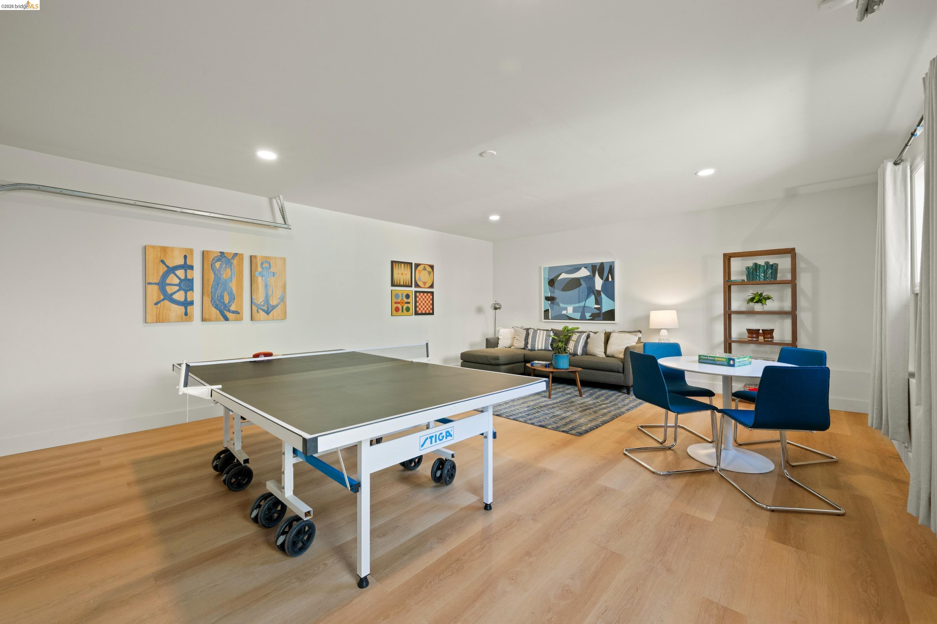 Detail Gallery Image 19 of 25 For 1498 Sonoma Ave, Albany,  CA 94706 - 2 Beds | 2 Baths