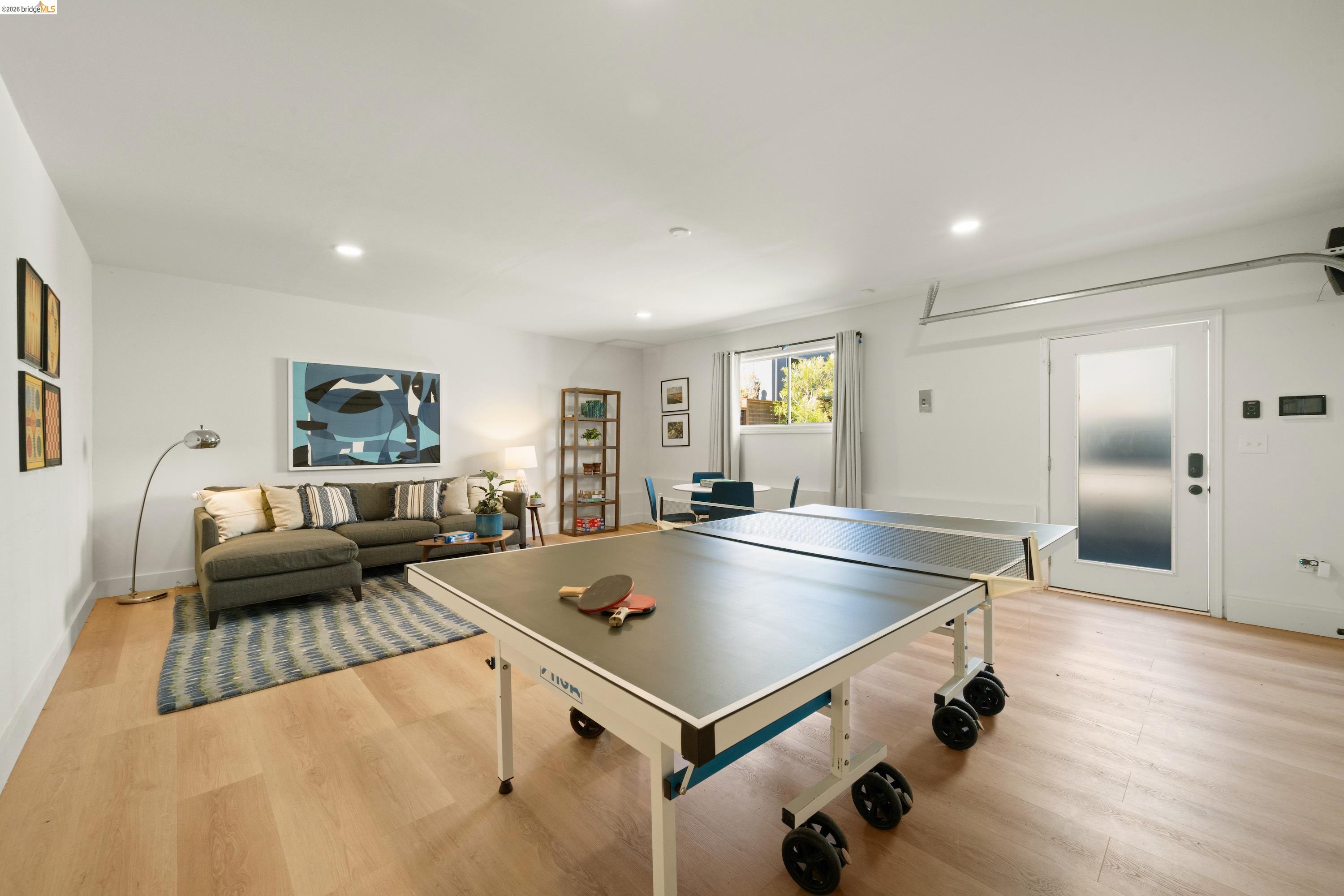 Detail Gallery Image 20 of 25 For 1498 Sonoma Ave, Albany,  CA 94706 - 2 Beds | 2 Baths