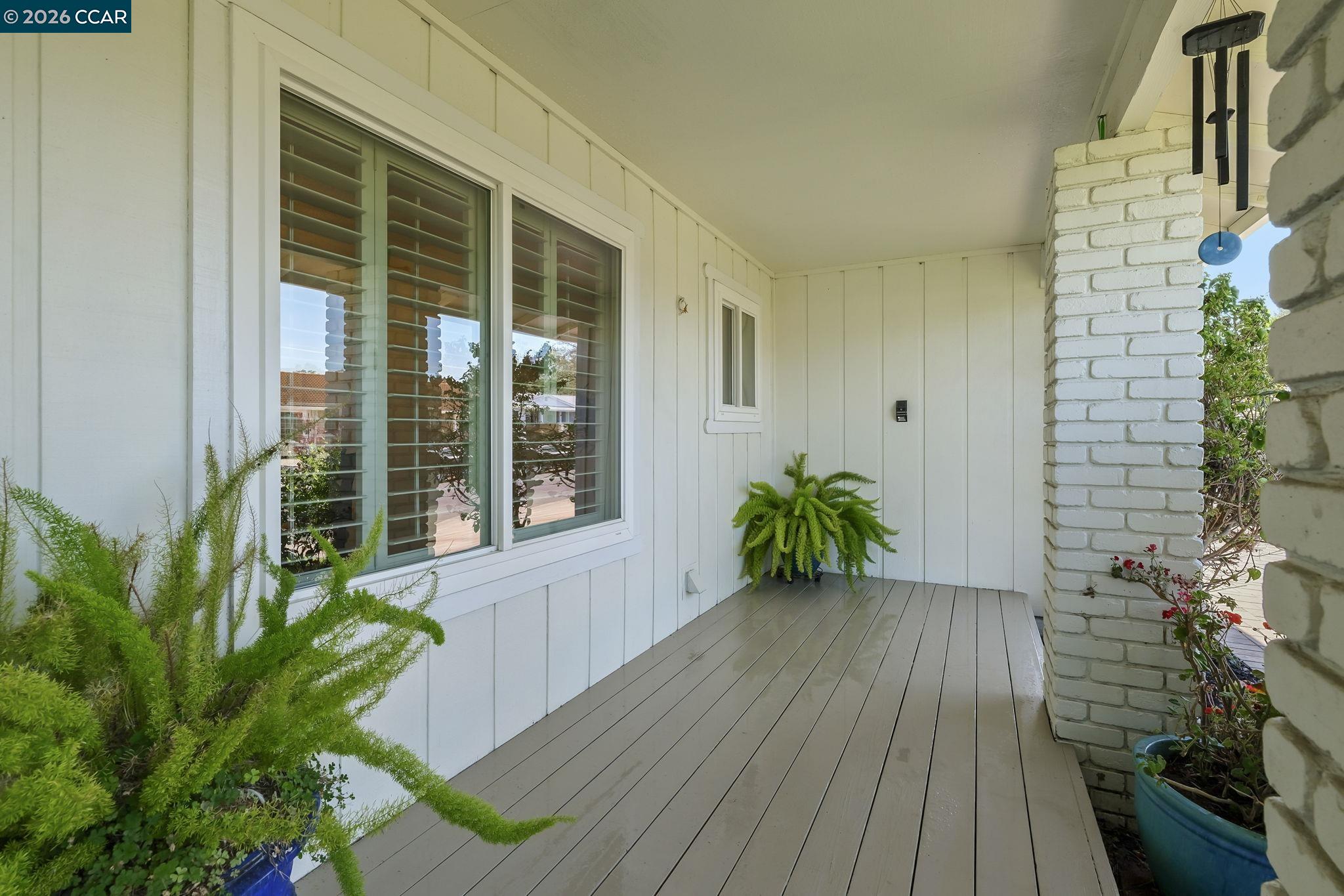 Detail Gallery Image 4 of 42 For 4151 Storey Lane, Concord,  CA 94518 - 4 Beds | 2/1 Baths