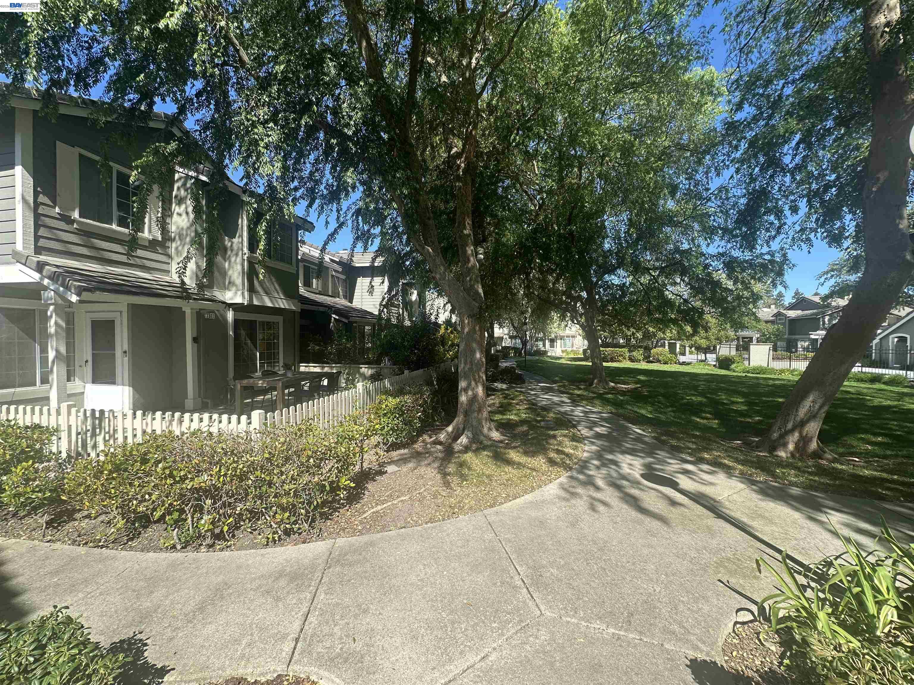 Photo #3: 41127792 Listing: Photo #3