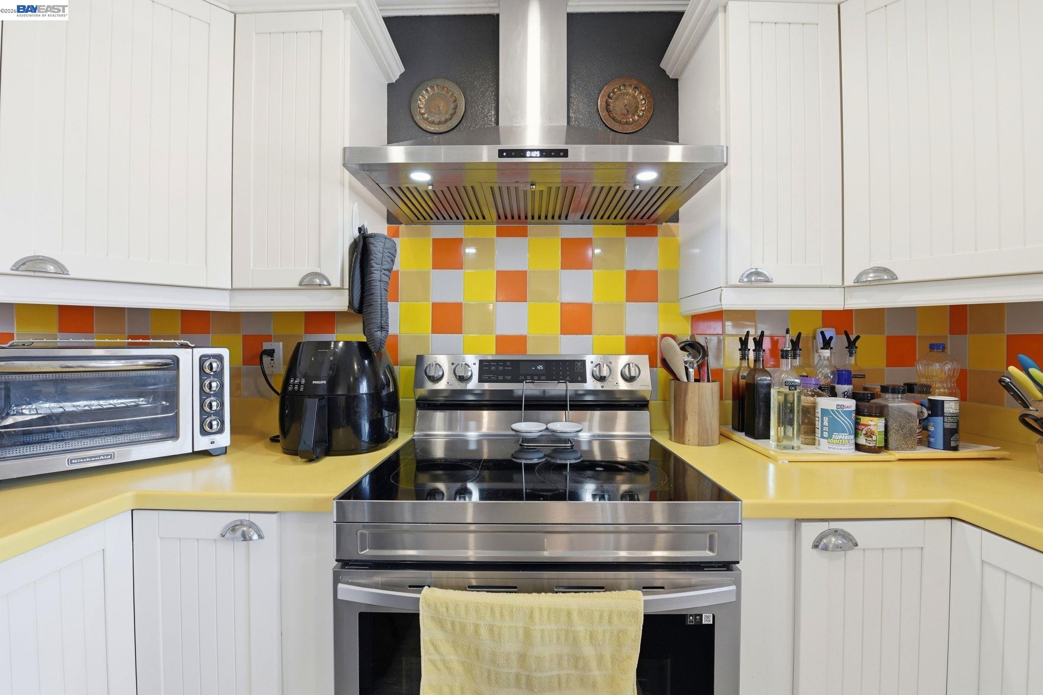 Detail Gallery Image 17 of 44 For 4541 Darcelle Dr, Union City,  CA 94587 - 5 Beds | 3 Baths