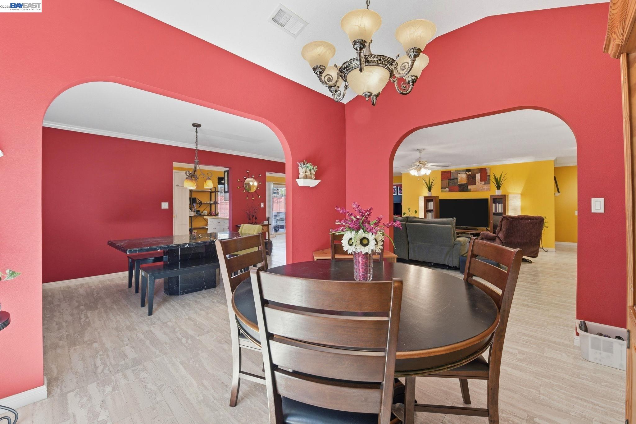 Detail Gallery Image 19 of 44 For 4541 Darcelle Dr, Union City,  CA 94587 - 5 Beds | 3 Baths