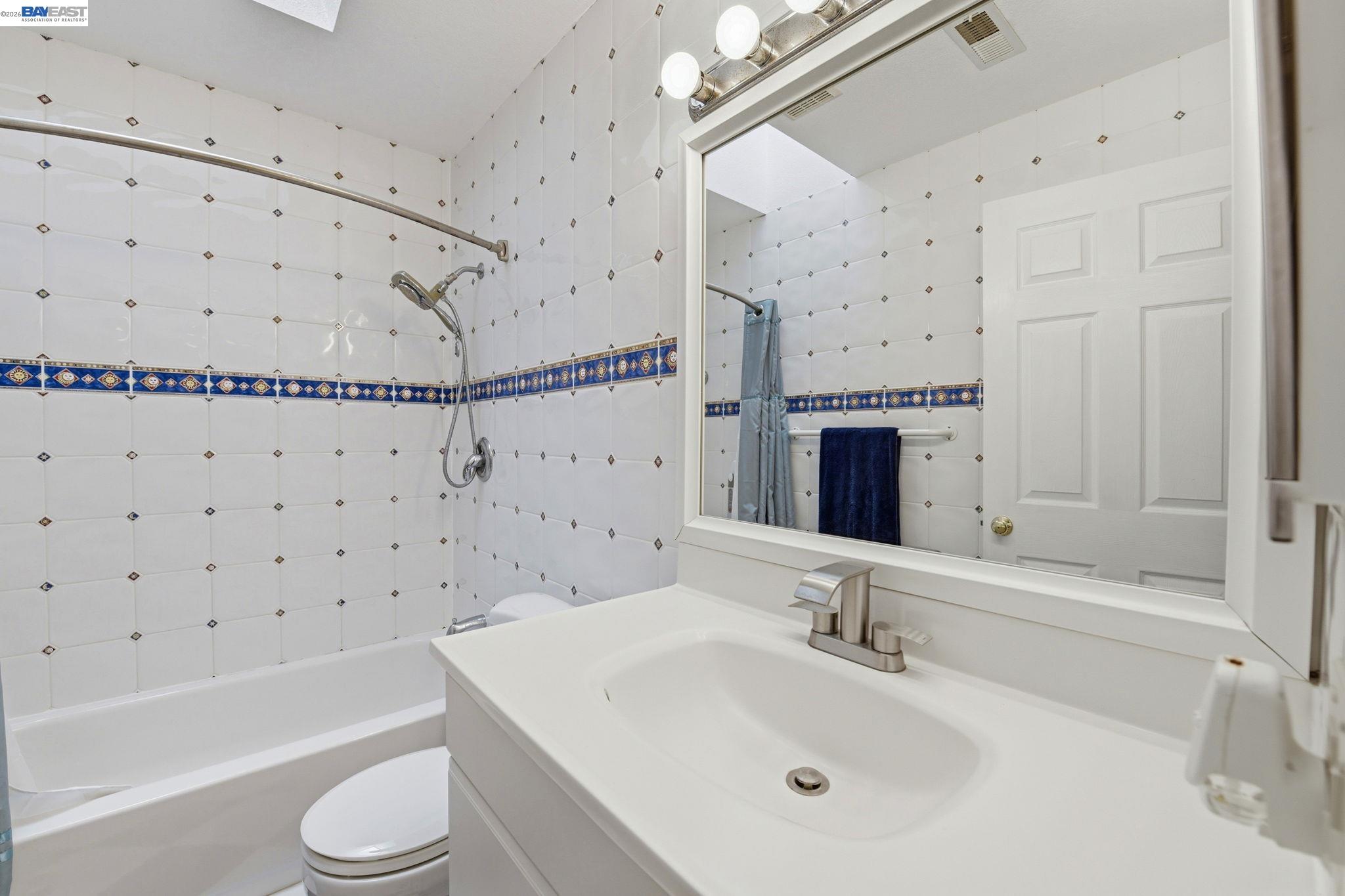 Detail Gallery Image 31 of 44 For 4541 Darcelle Dr, Union City,  CA 94587 - 5 Beds | 3 Baths