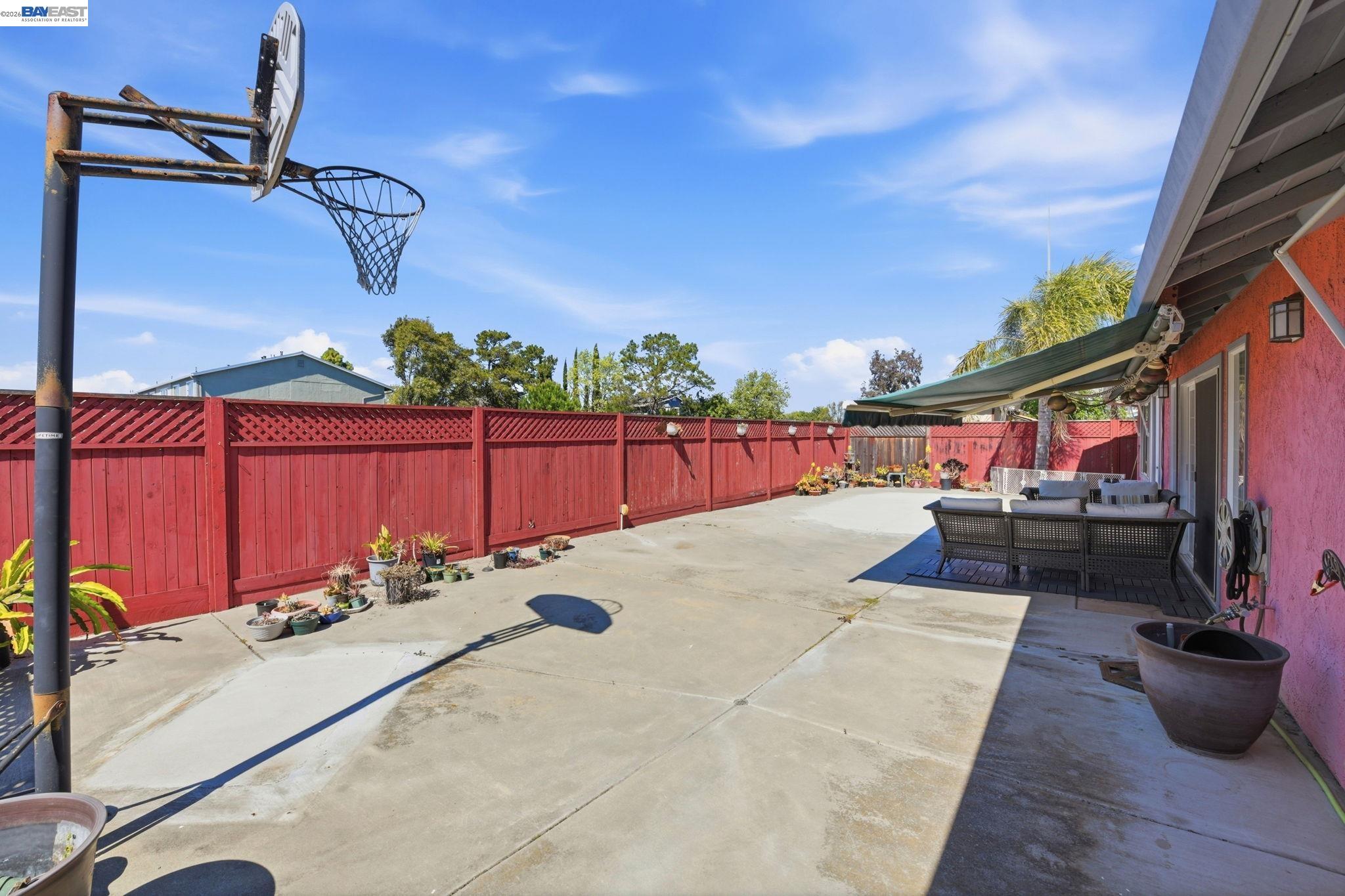 Detail Gallery Image 43 of 44 For 4541 Darcelle Dr, Union City,  CA 94587 - 5 Beds | 3 Baths