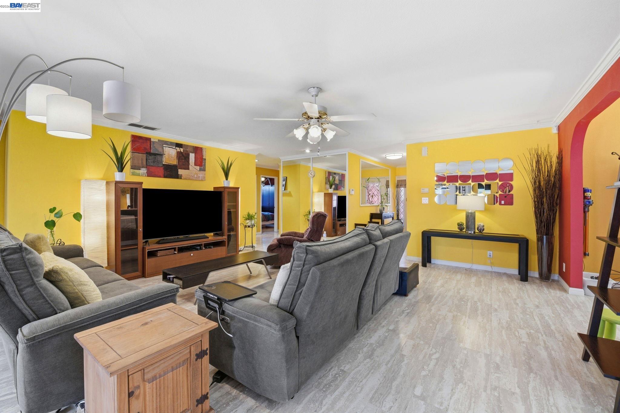 Detail Gallery Image 9 of 44 For 4541 Darcelle Dr, Union City,  CA 94587 - 5 Beds | 3 Baths