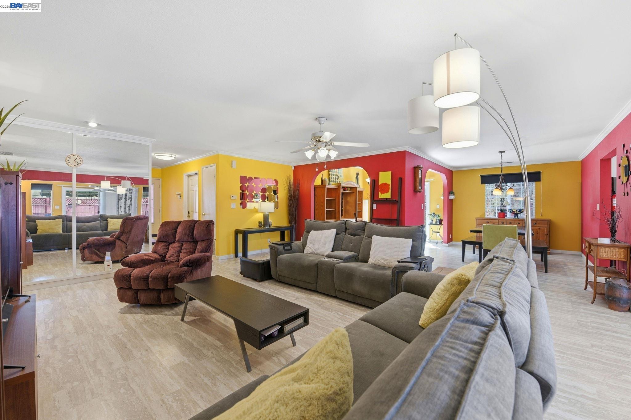 Detail Gallery Image 10 of 44 For 4541 Darcelle Dr, Union City,  CA 94587 - 5 Beds | 3 Baths