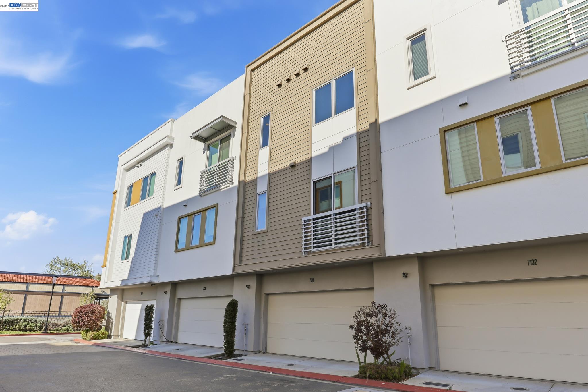 Photo #2: 41127794 Listing: Photo #2