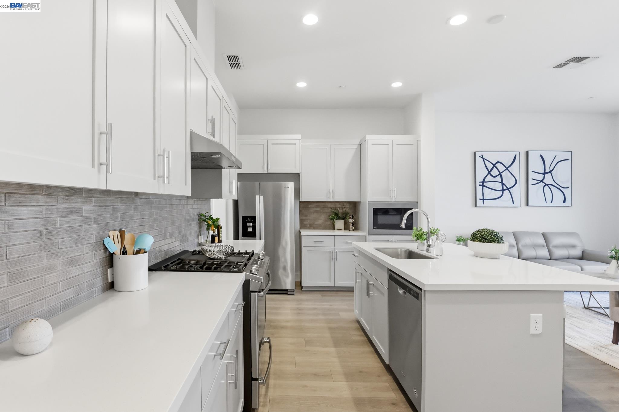 Photo #12: 41127794 Listing: Photo #12