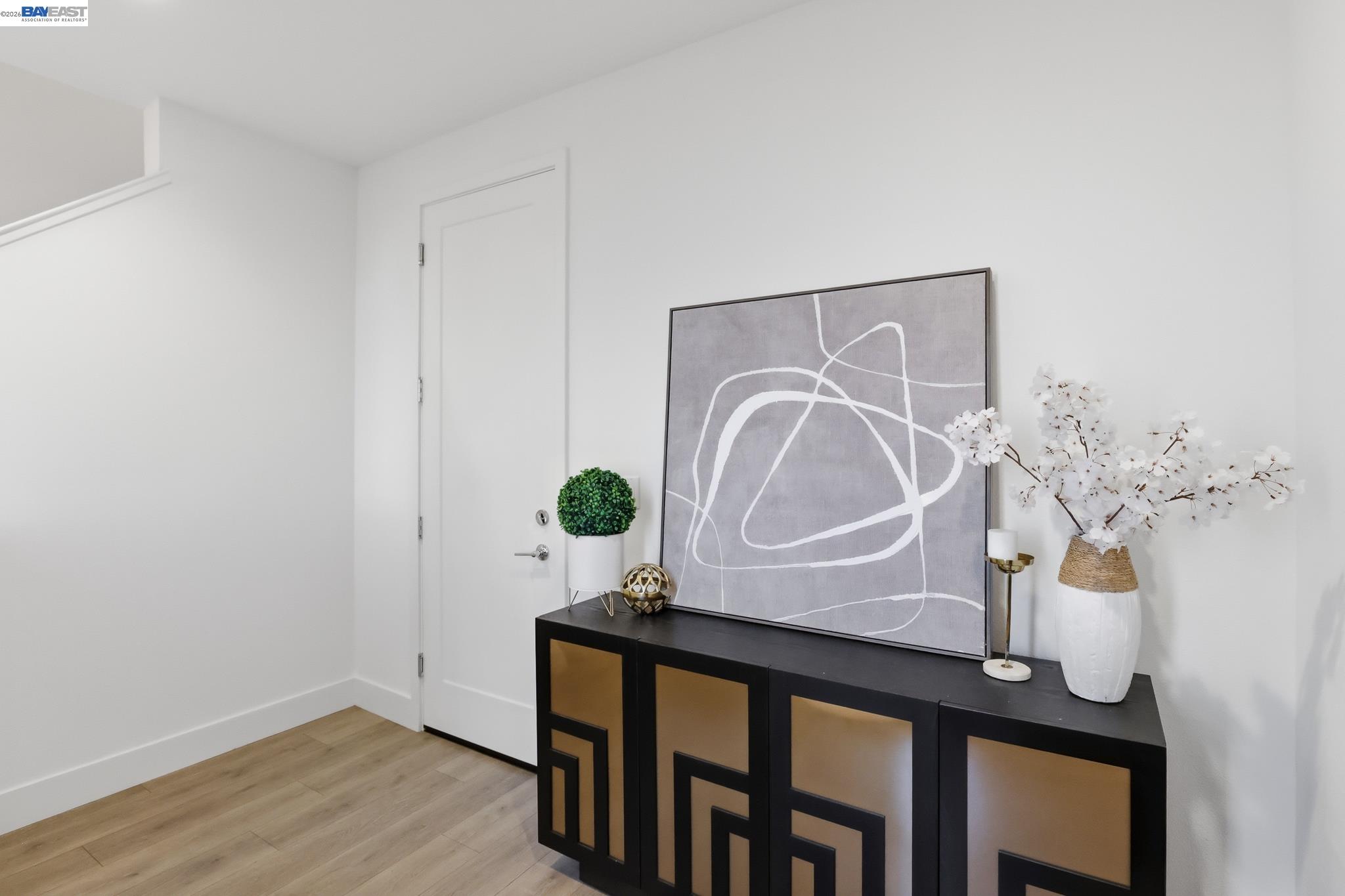 Photo #5: 41127794 Listing: Photo #5