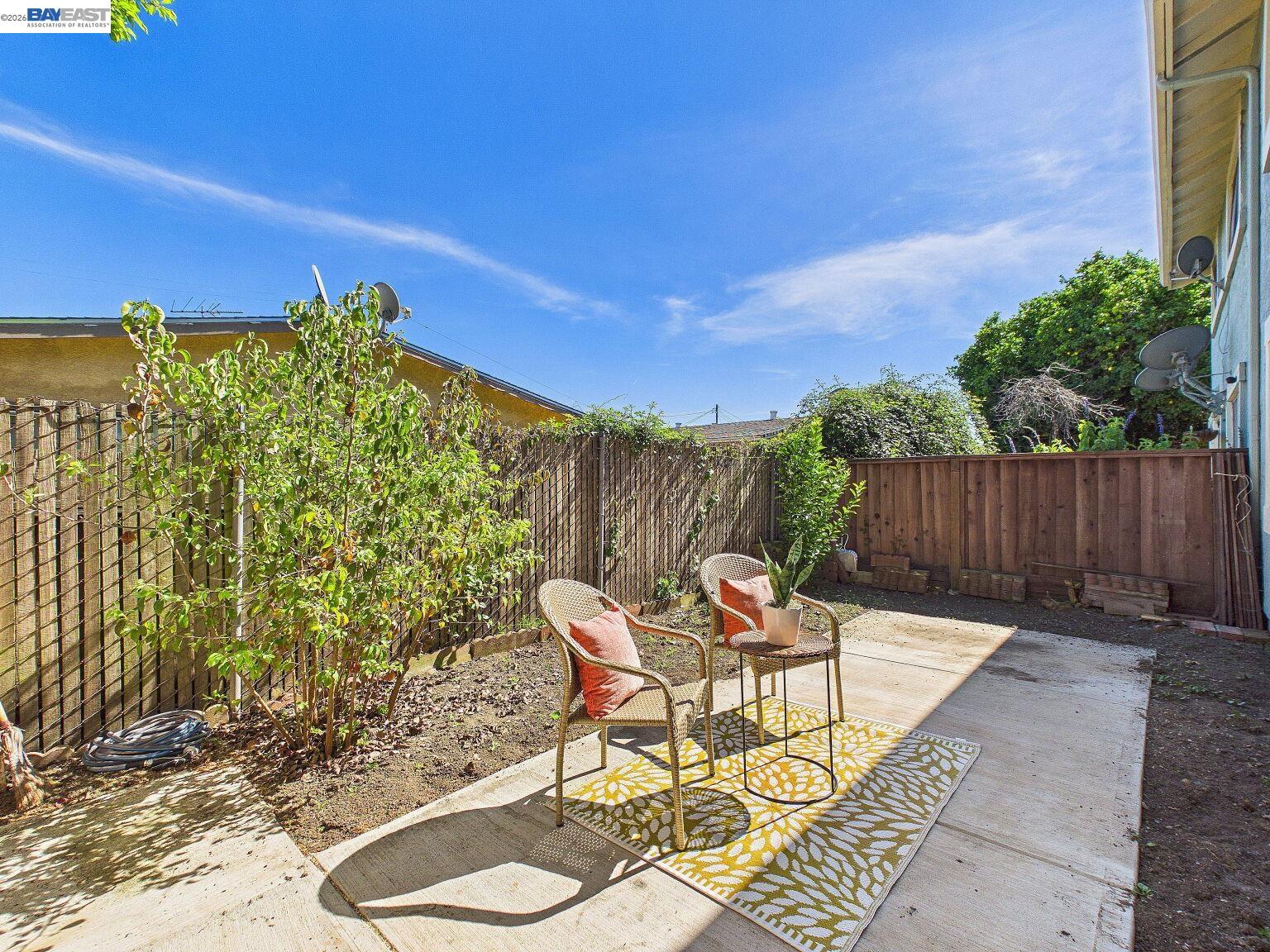 Detail Gallery Image 45 of 60 For 124 Westgate Cir, San Pablo,  CA 94806 - 2 Beds | 1/1 Baths