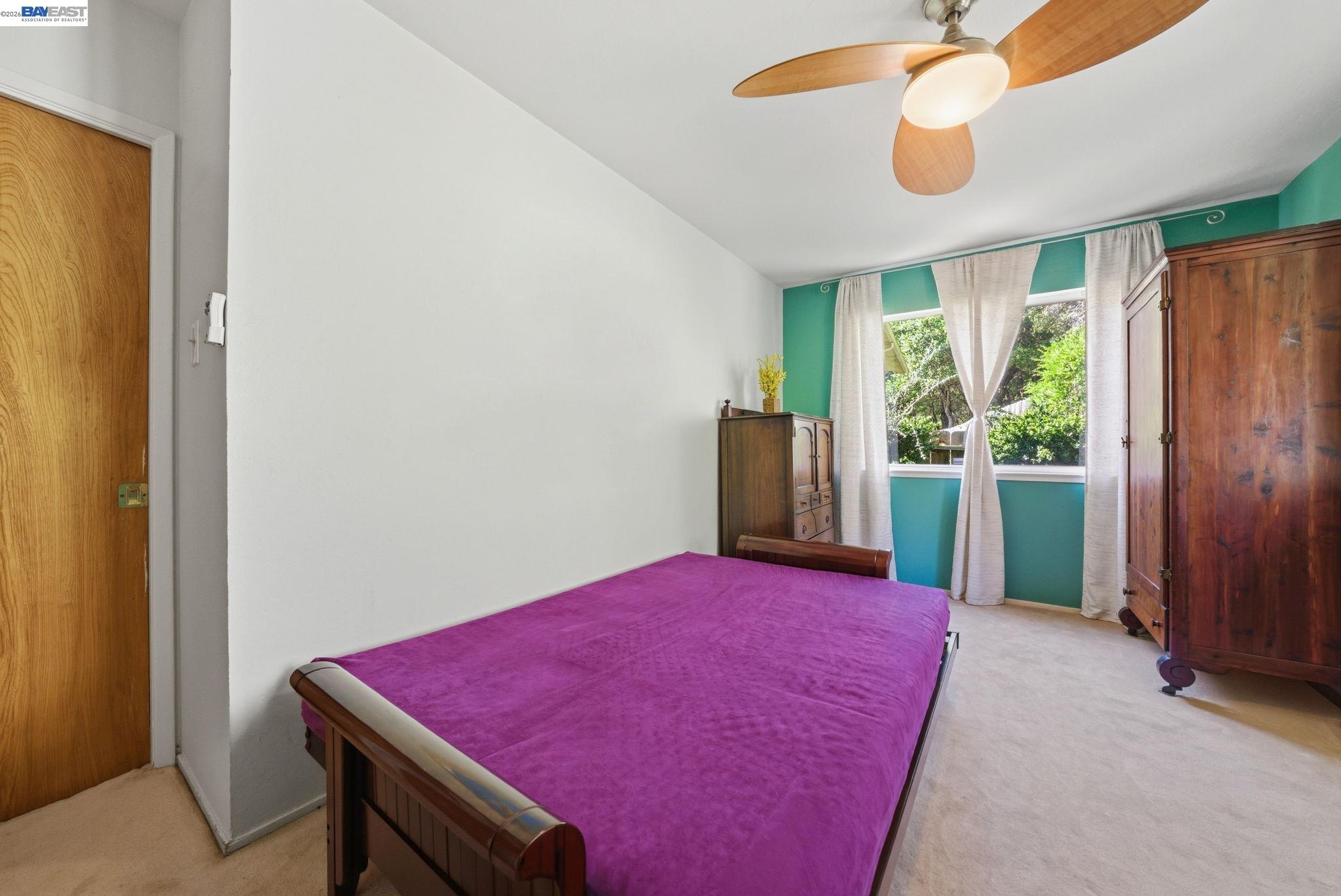 Detail Gallery Image 16 of 32 For 10000 Sigourney Ave, Oakland,  CA 94605 - 3 Beds | 2 Baths