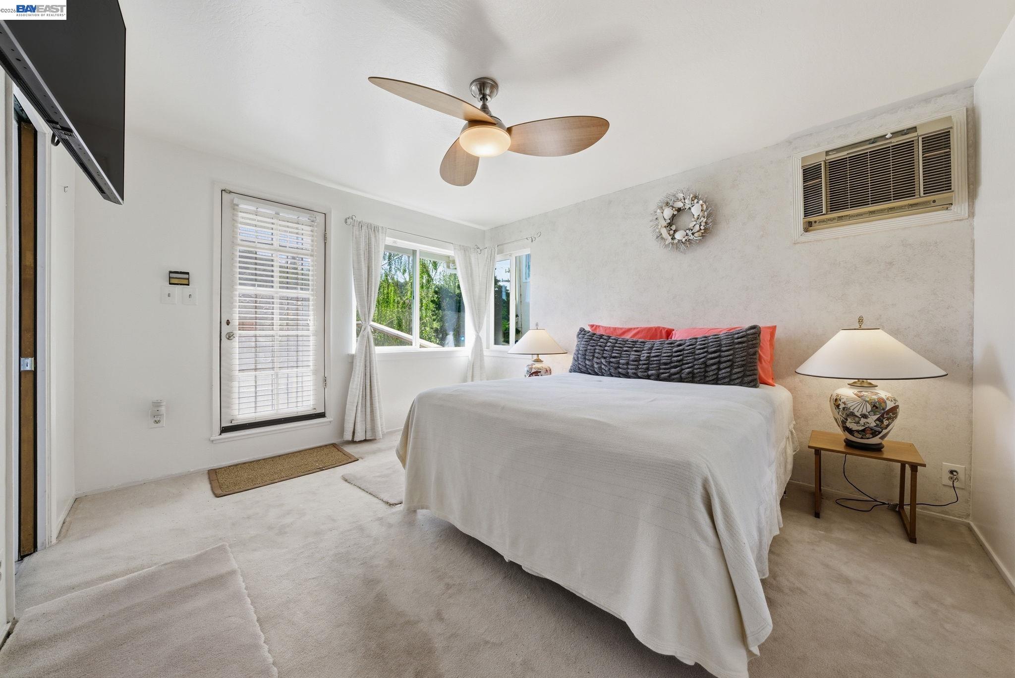 Detail Gallery Image 17 of 32 For 10000 Sigourney Ave, Oakland,  CA 94605 - 3 Beds | 2 Baths