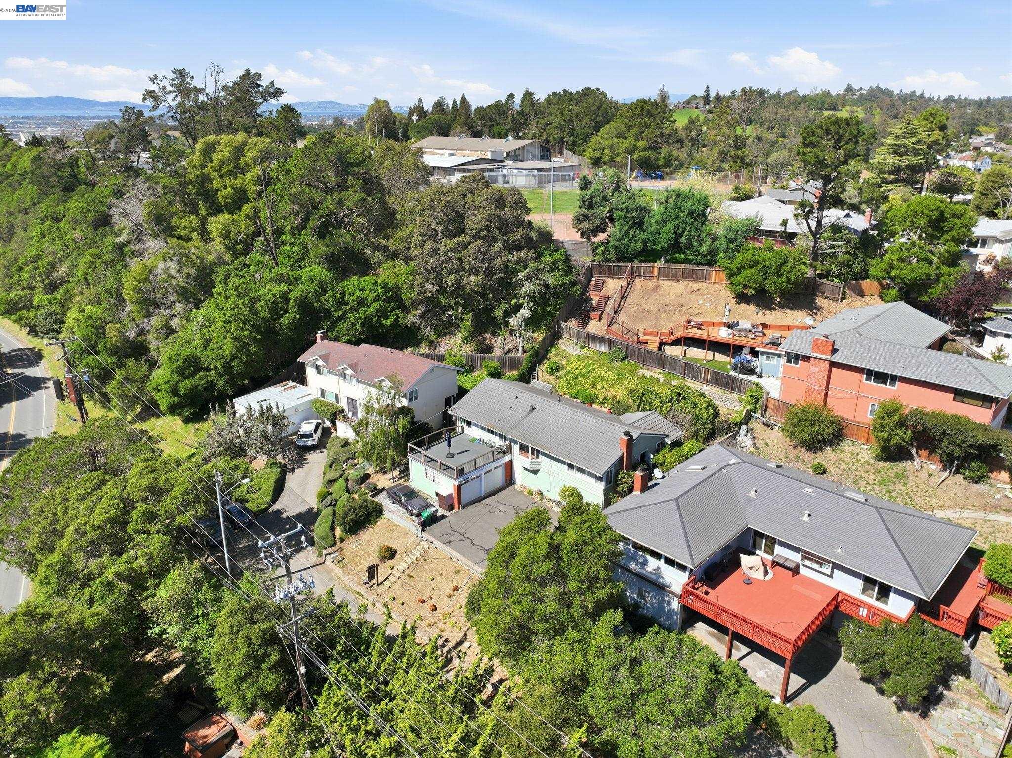 Detail Gallery Image 23 of 32 For 10000 Sigourney Ave, Oakland,  CA 94605 - 3 Beds | 2 Baths