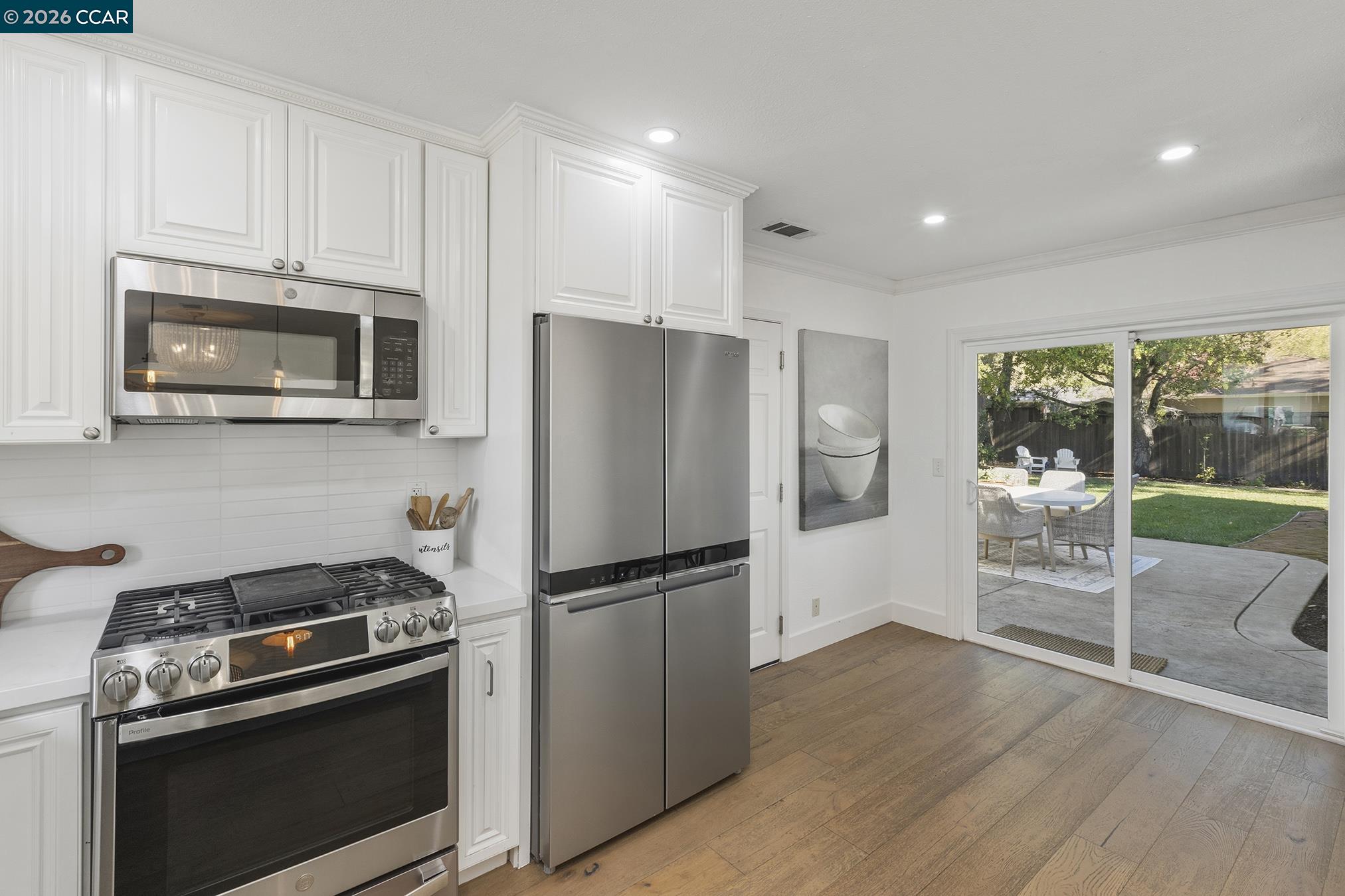 Detail Gallery Image 12 of 51 For 3300 Betty Ln, Lafayette,  CA 94549 - 4 Beds | 2 Baths