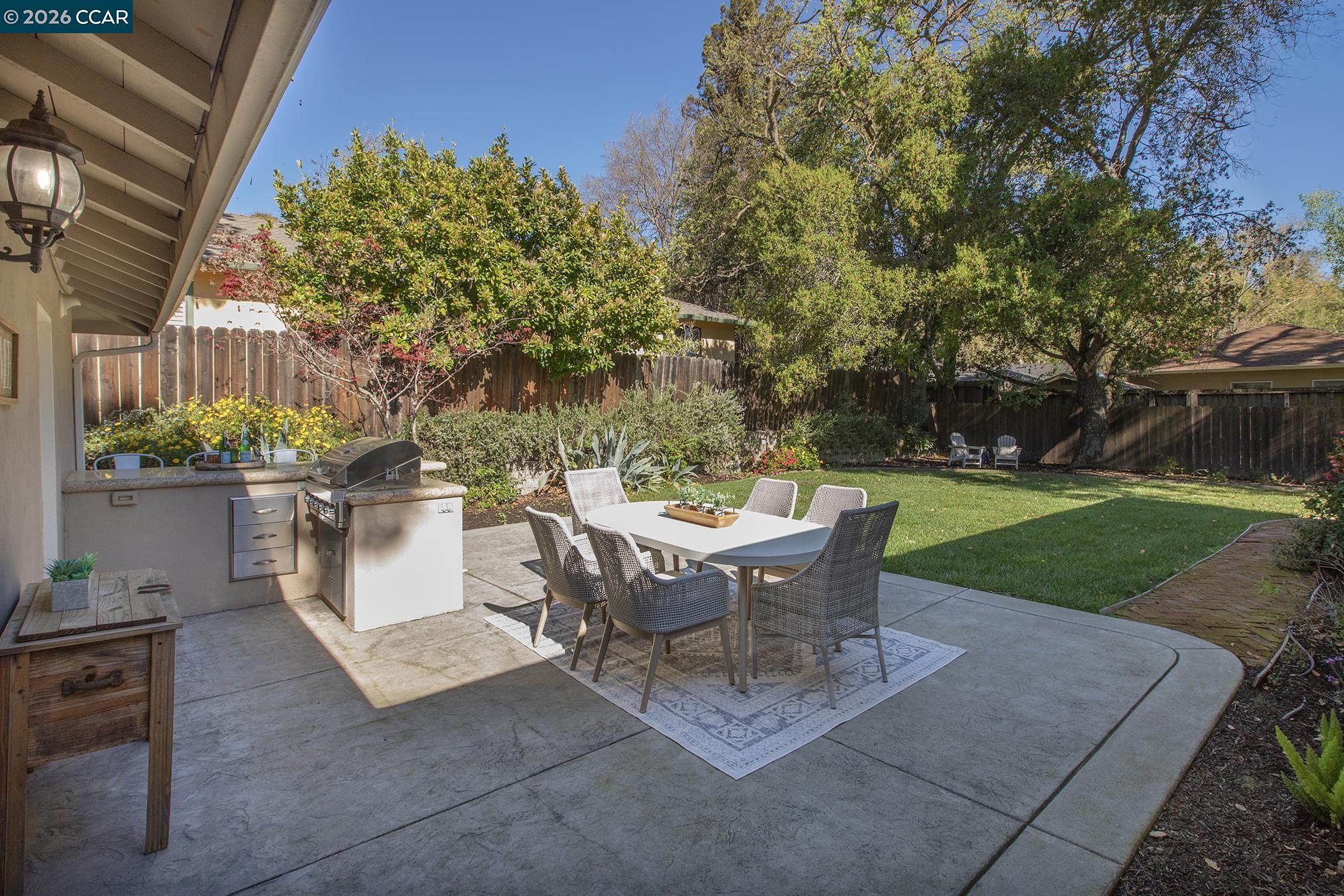 Detail Gallery Image 35 of 51 For 3300 Betty Ln, Lafayette,  CA 94549 - 4 Beds | 2 Baths