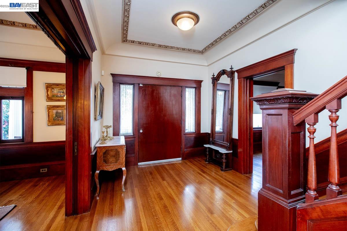 Detail Gallery Image 22 of 40 For 2056 Santa Clara Ave, Alameda,  CA 94501 - 5 Beds | 2 Baths