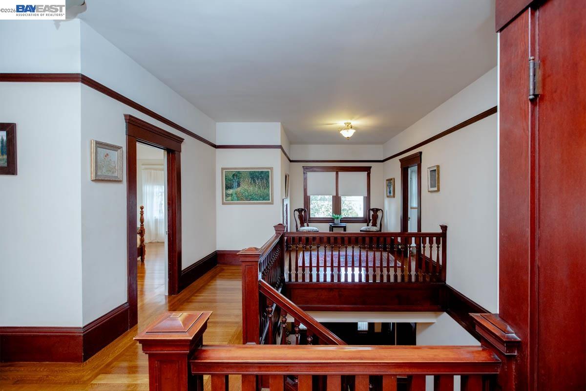 Detail Gallery Image 23 of 40 For 2056 Santa Clara Ave, Alameda,  CA 94501 - 5 Beds | 2 Baths