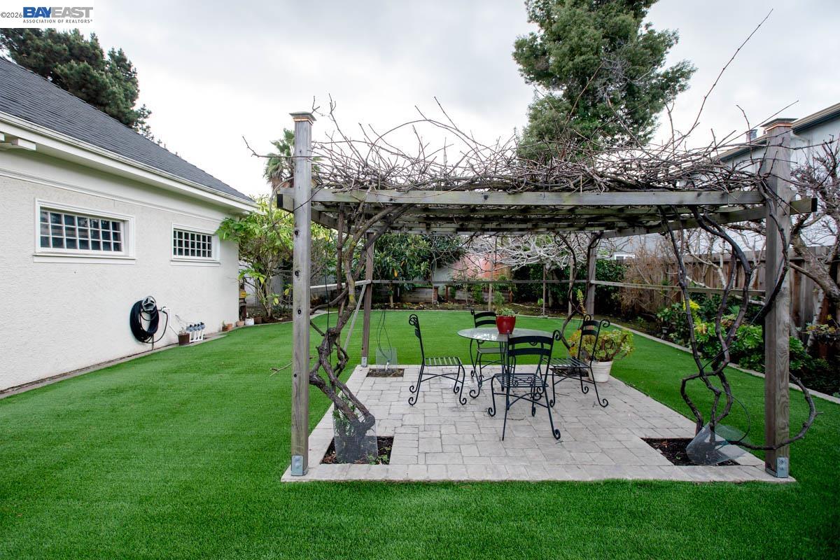 Detail Gallery Image 39 of 40 For 2056 Santa Clara Ave, Alameda,  CA 94501 - 5 Beds | 2 Baths