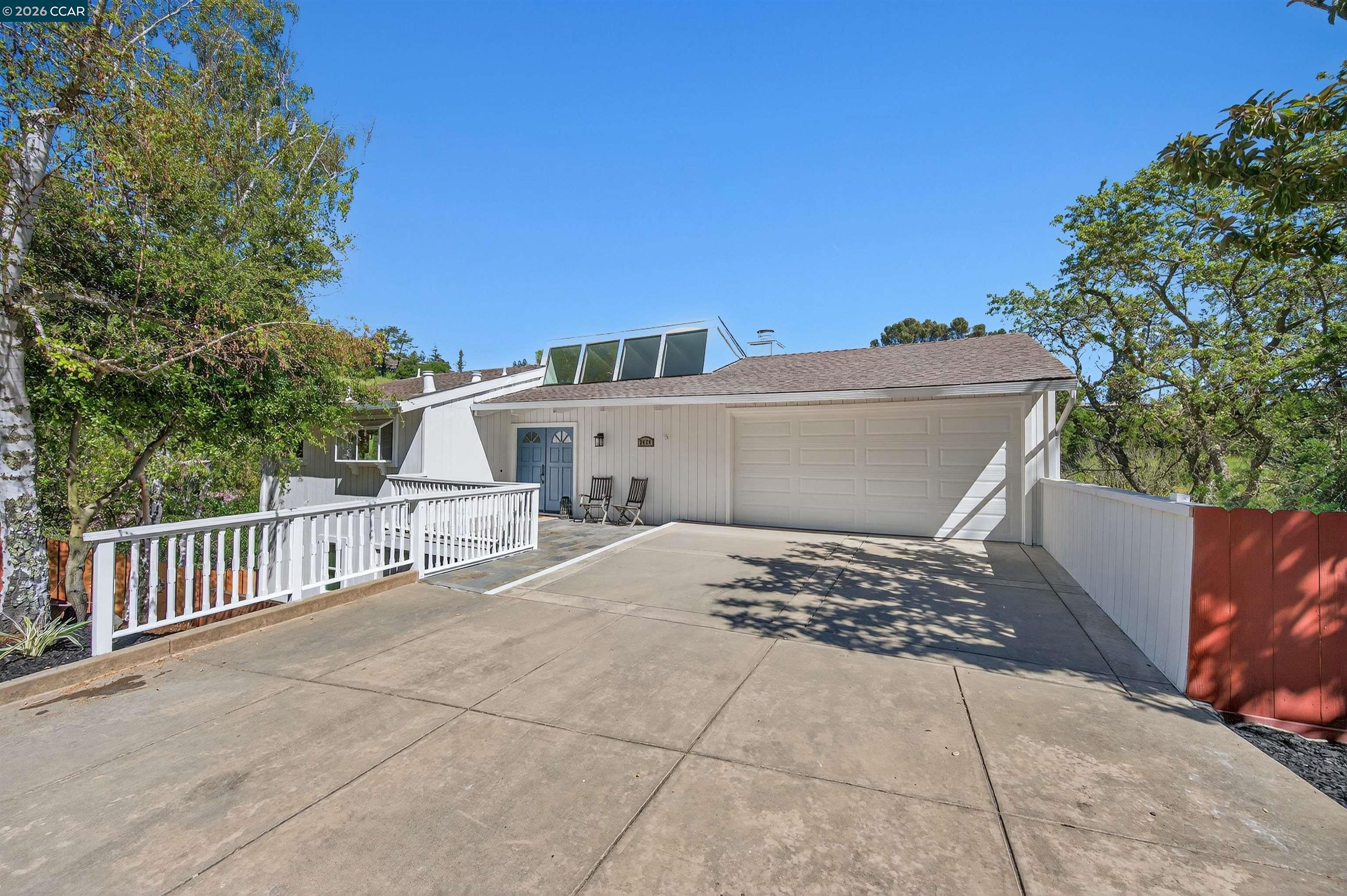 Detail Gallery Image 11 of 41 For 3424 Woodview Dr, Lafayette,  CA 94549 - 4 Beds | 3 Baths