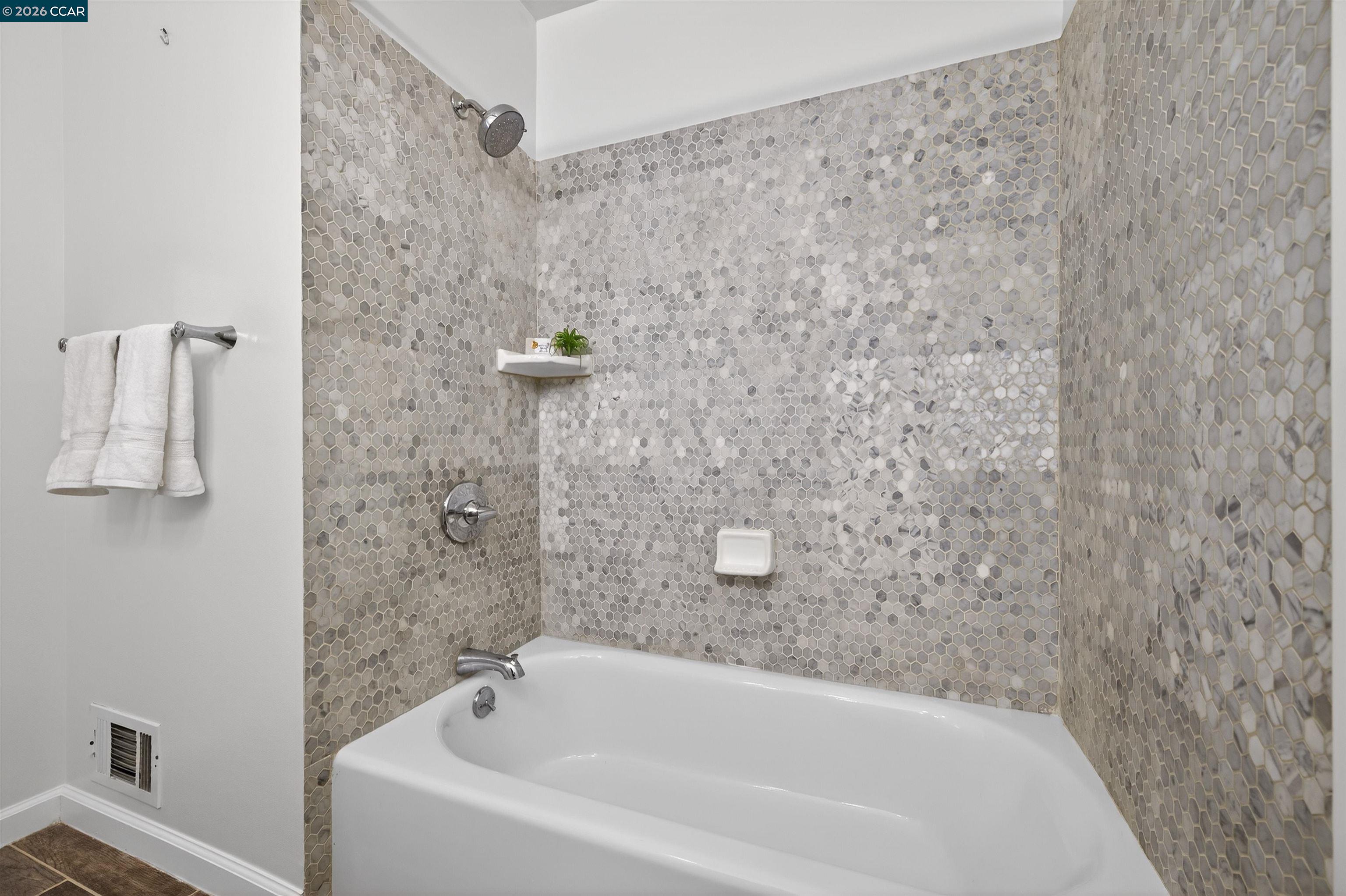 Detail Gallery Image 29 of 41 For 3424 Woodview Dr, Lafayette,  CA 94549 - 4 Beds | 3 Baths