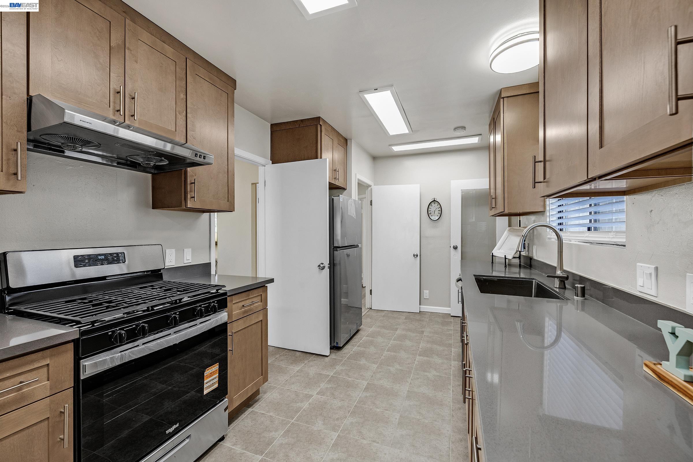 Detail Gallery Image 13 of 45 For 3626 Midvale Ave, Oakland,  CA 94602 - 3 Beds | 2 Baths