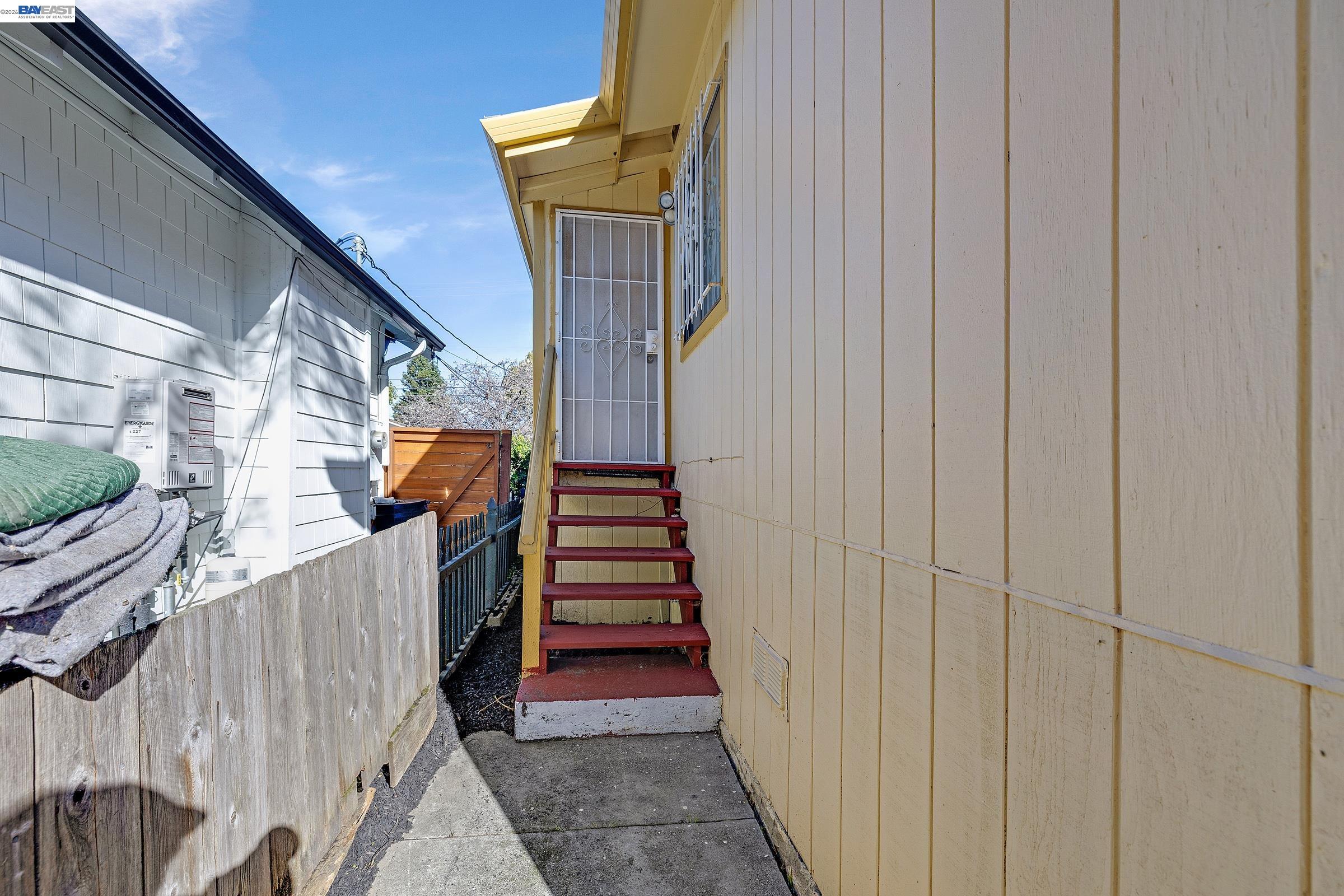 Detail Gallery Image 30 of 45 For 3626 Midvale Ave, Oakland,  CA 94602 - 3 Beds | 2 Baths
