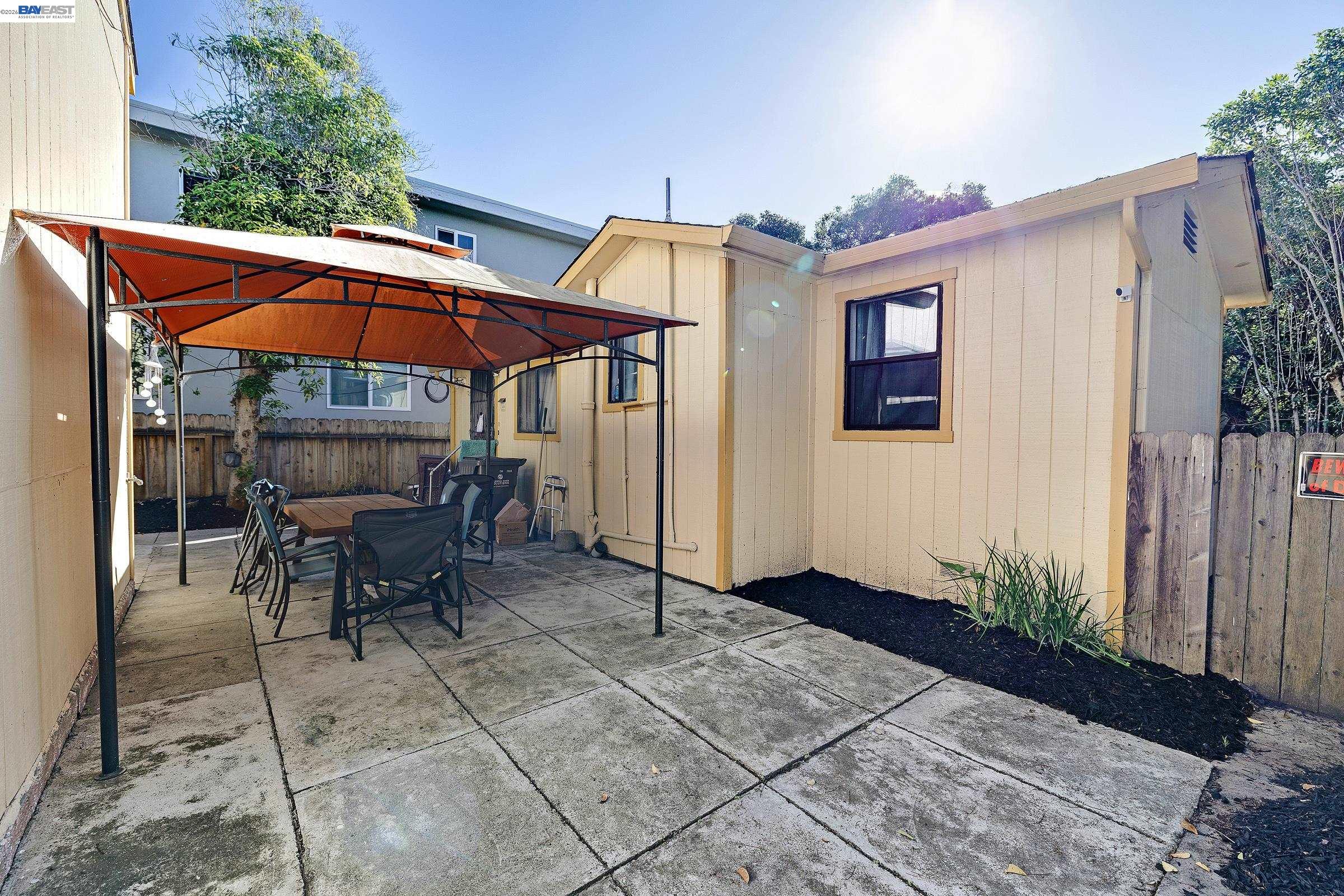 Detail Gallery Image 37 of 45 For 3626 Midvale Ave, Oakland,  CA 94602 - 3 Beds | 2 Baths